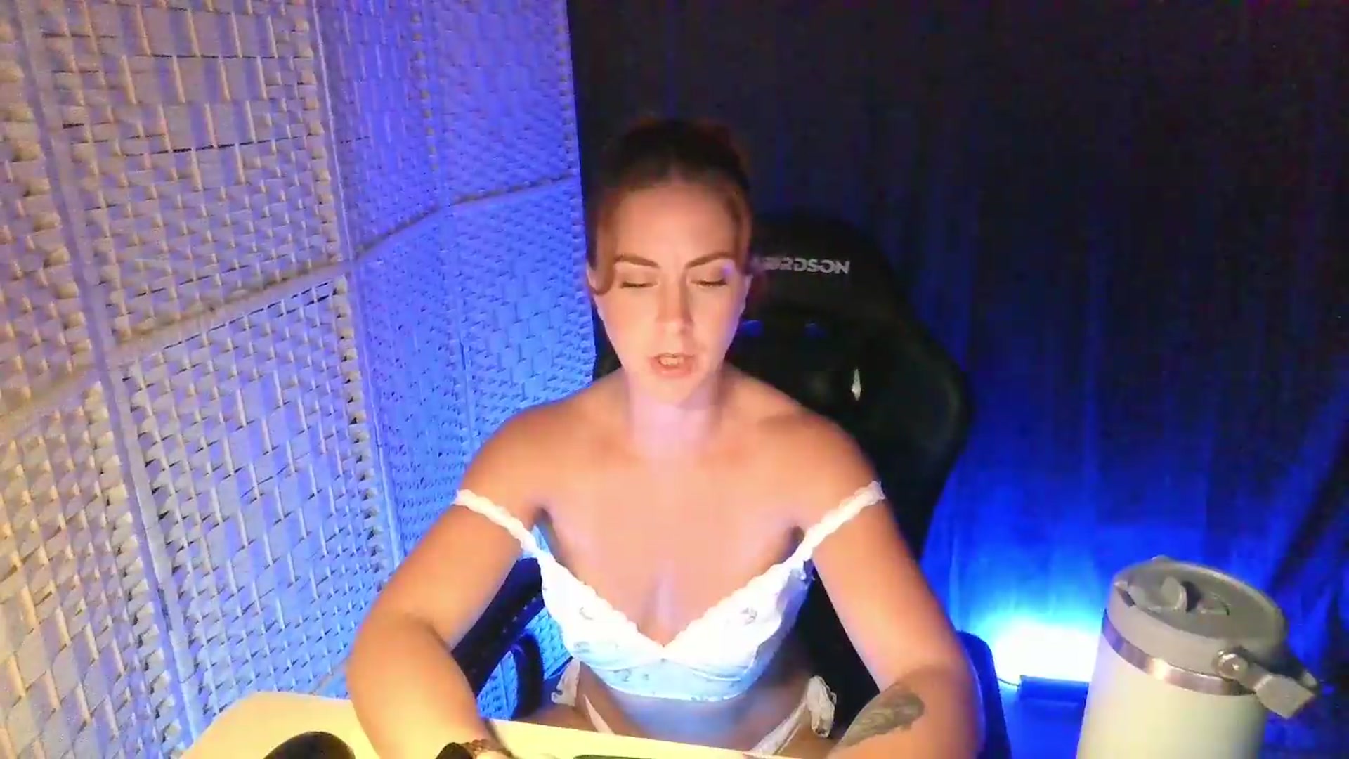 Gallery image thumbnail from YourEmilyRose's myfreecams stream on, 09/05/2026, 23:04 image 9 of 20