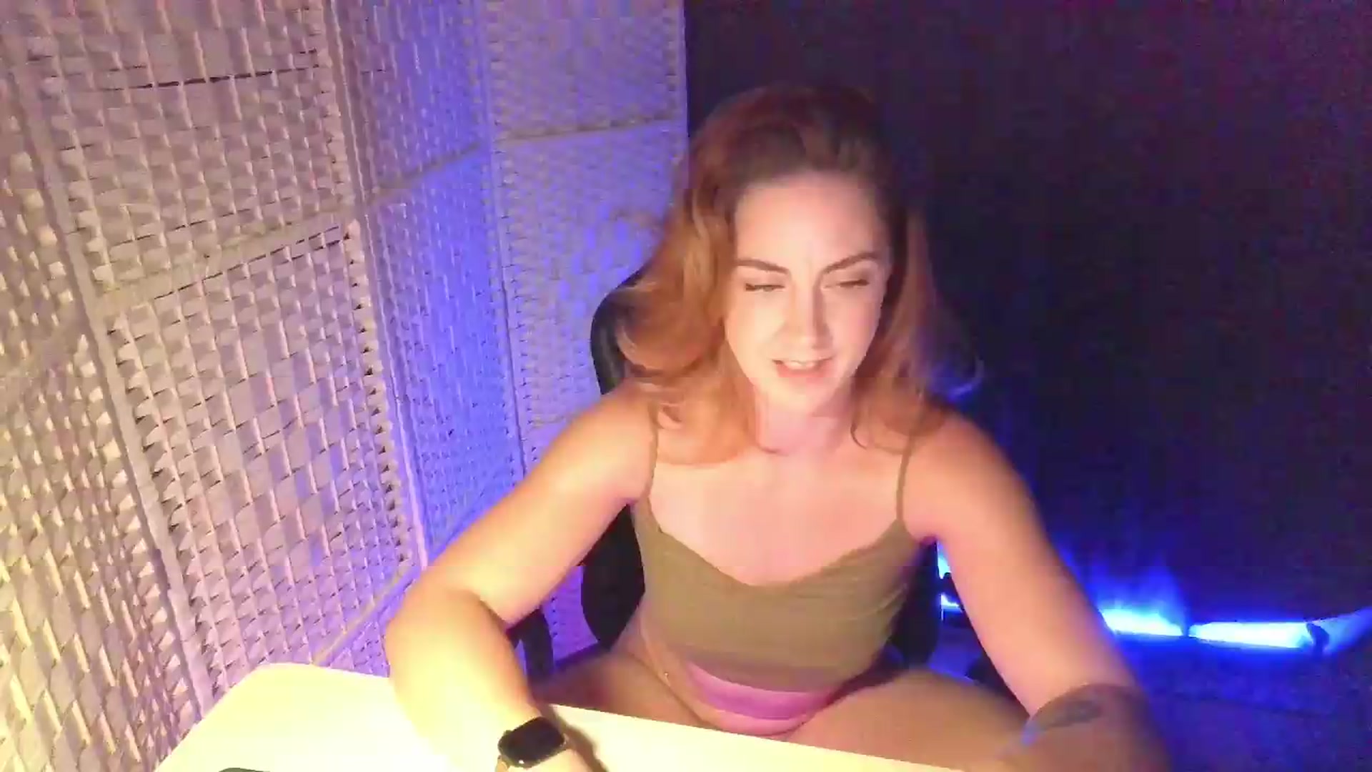 Gallery image thumbnail from YourEmilyRose's myfreecams stream on, 09/21/2026, 22:14 image 1 of 20