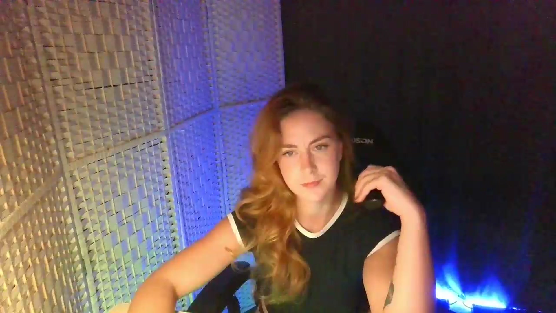 Gallery image thumbnail from YourEmilyRose's myfreecams stream on, 09/23/2026, 20:40 image 18 of 20