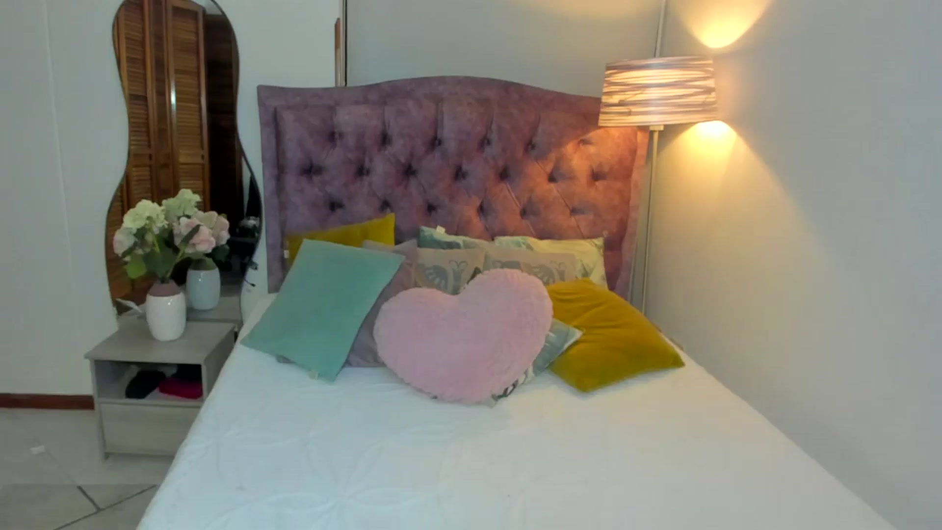 Gallery image thumbnail from YourFavDoll_'s myfreecams stream on, 05/30/2024, 07:01 image 9 of 20