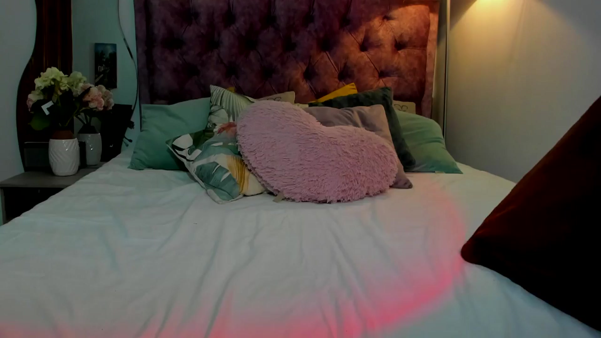 Gallery image thumbnail from YourFavDoll_'s myfreecams stream on, 06/07/2024, 24:00 image 5 of 20