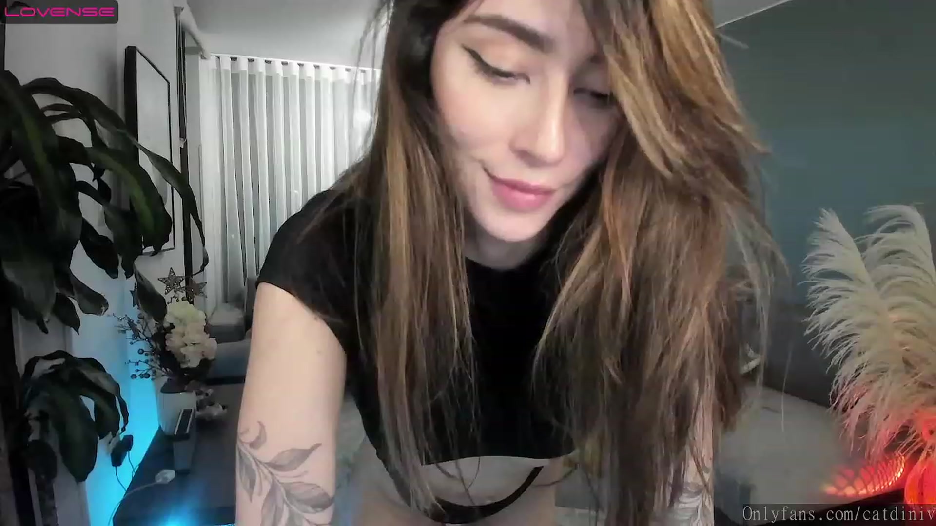 Gallery image thumbnail from YourFavGirl_'s myfreecams stream on, 02/06/2023, 04:27 image 13 of 20