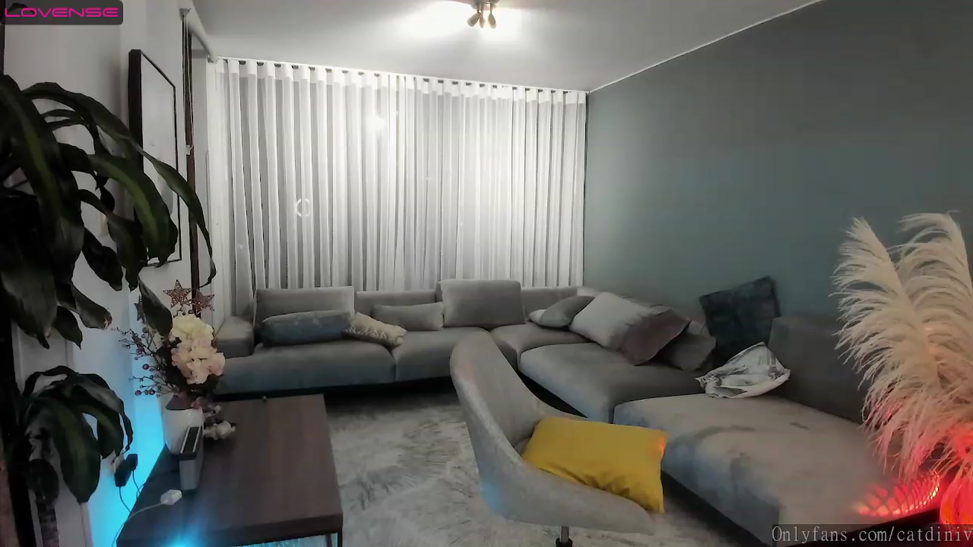 Gallery image thumbnail from YourFavGirl_'s myfreecams stream on, 02/06/2023, 04:27 image 14 of 20