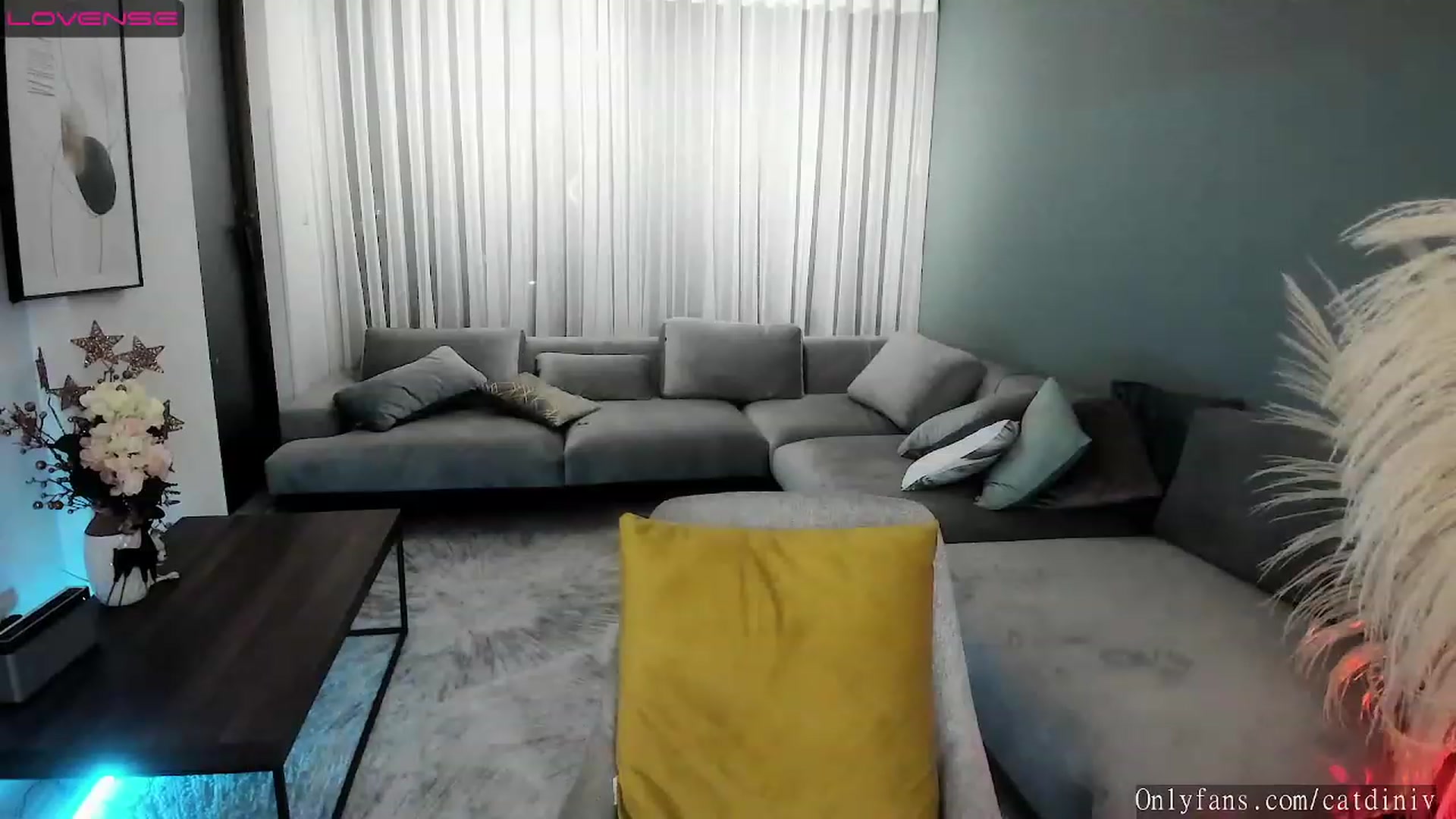 Gallery image thumbnail from YourFavGirl_'s myfreecams stream on, 02/08/2023, 06:01 image 17 of 20