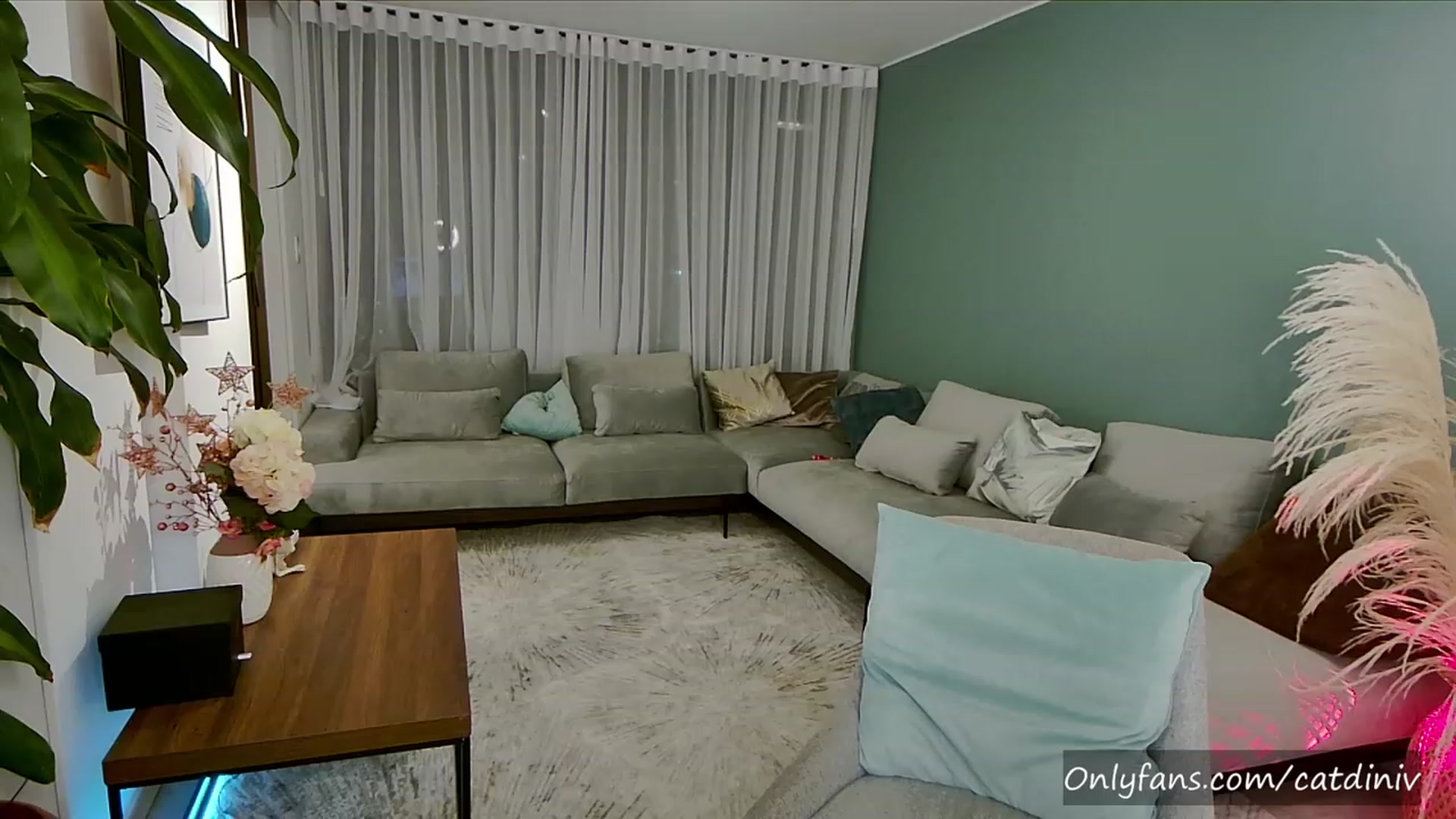 Gallery image thumbnail from YourFavGirl_'s myfreecams stream on, 03/07/2023, 05:10 image 19 of 20