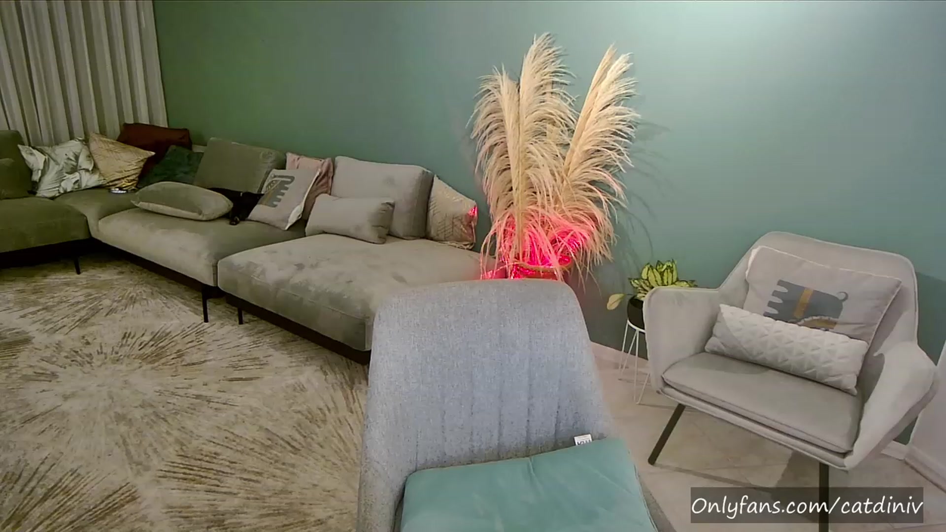 Gallery image thumbnail from YourFavGirl_'s myfreecams stream on, 03/23/2023, 02:50 image 18 of 20