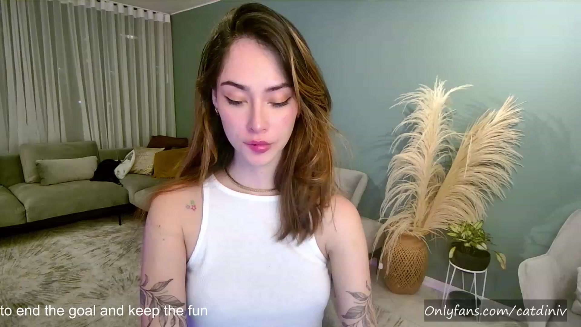 Gallery image thumbnail from YourFavGirl_'s myfreecams stream on, 03/26/2023, 01:49 image 4 of 20