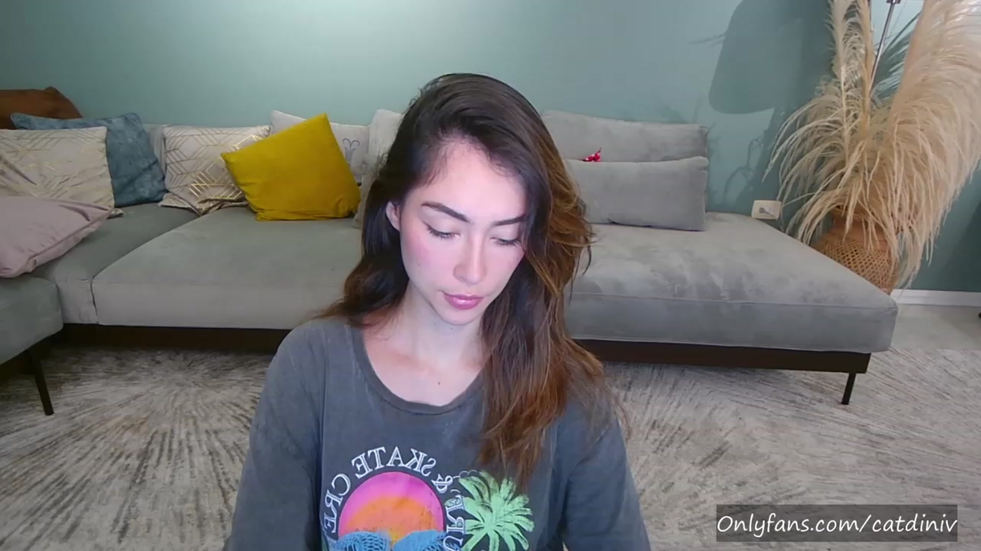 Gallery image thumbnail from YourFavGirl_'s myfreecams stream on, 05/11/2023, 04:10 image 2 of 20