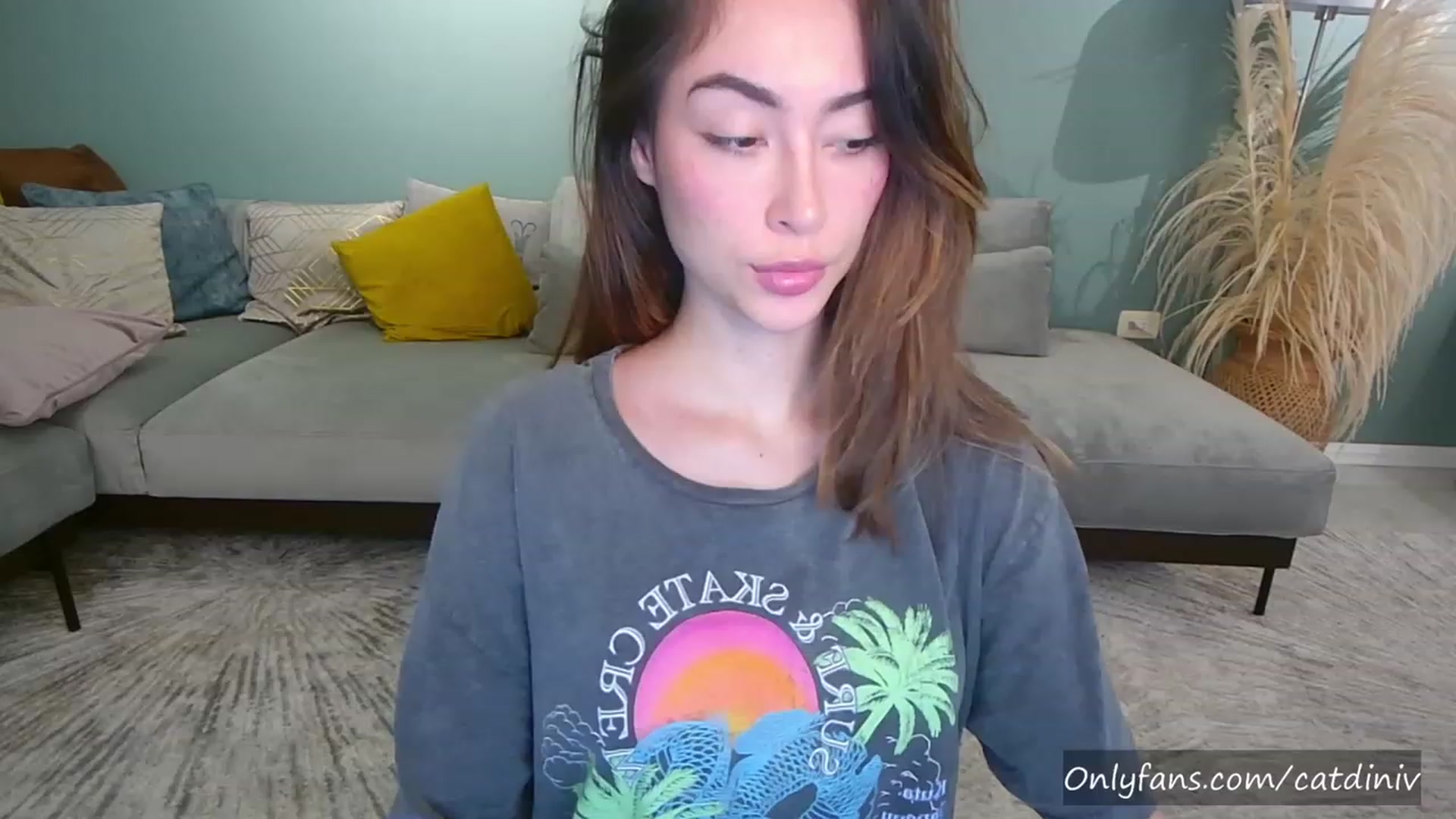 Gallery image thumbnail from YourFavGirl_'s myfreecams stream on, 05/11/2023, 04:10 image 3 of 20