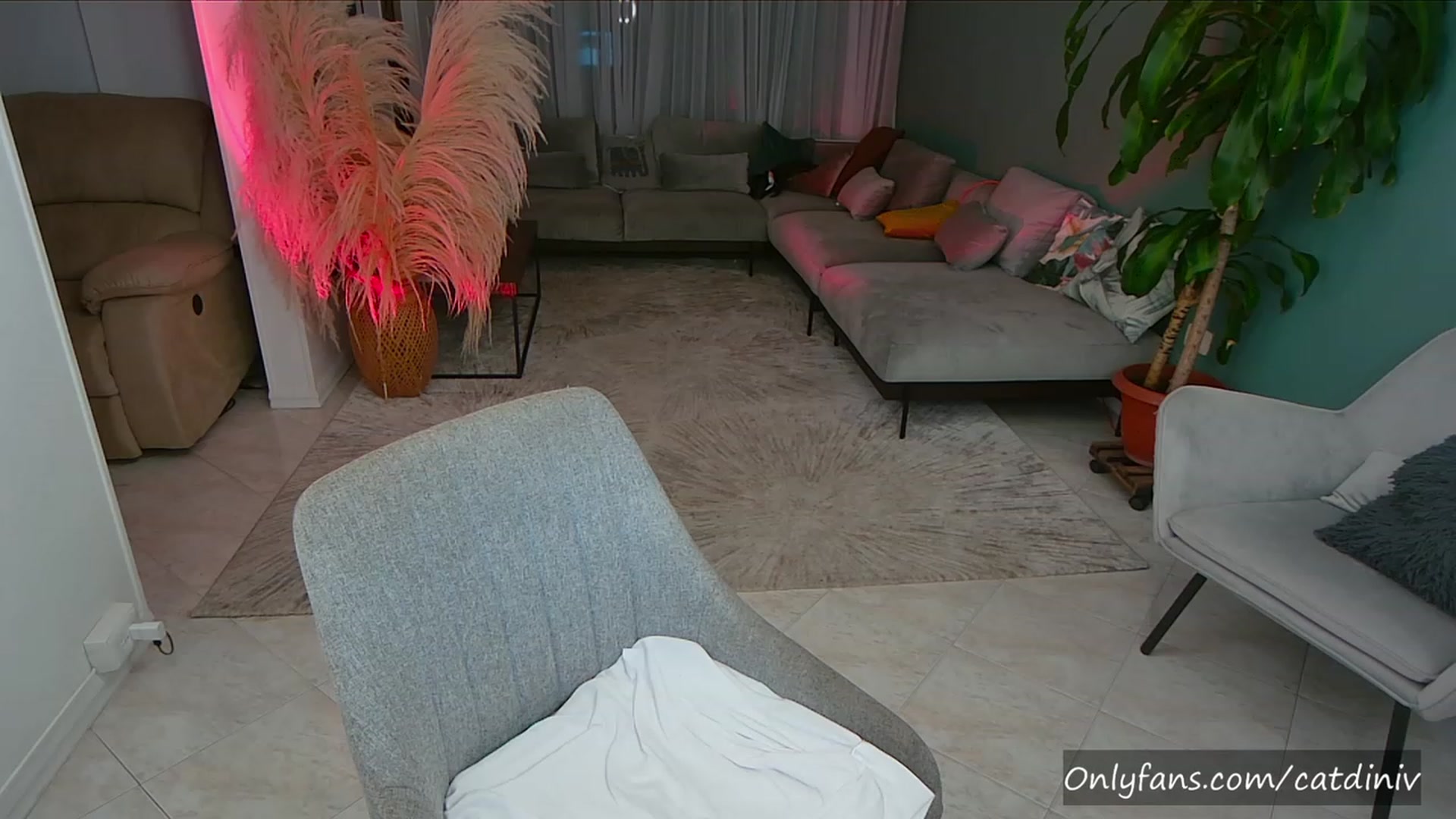 Gallery image thumbnail from YourFavGirl_'s myfreecams stream on, 07/26/2023, 05:22 image 9 of 20