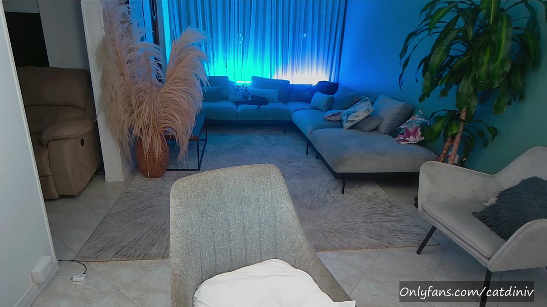 Gallery image thumbnail from YourFavGirl_'s myfreecams stream on, 07/27/2023, 03:57 image 12 of 20