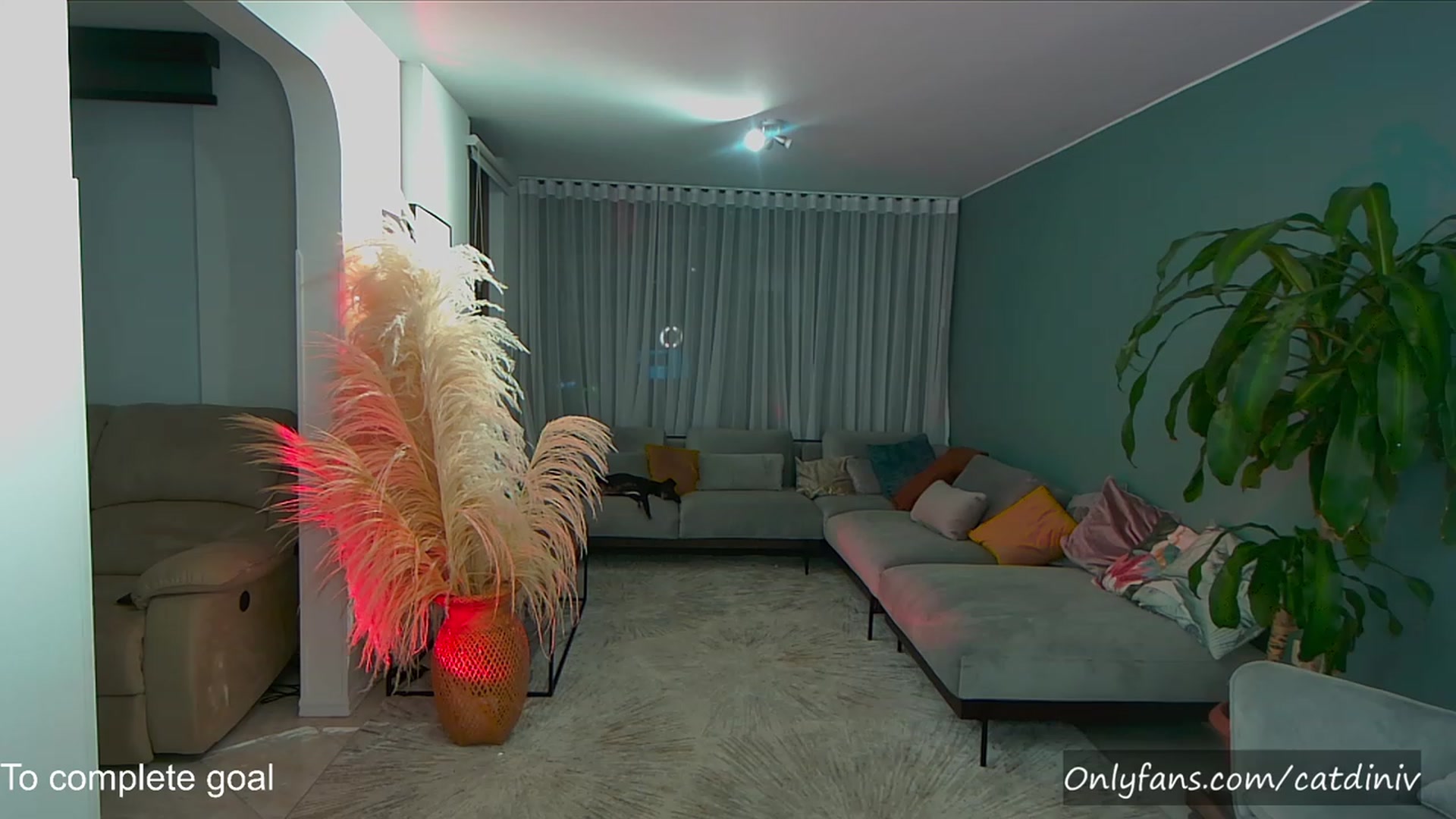 Gallery image thumbnail from YourFavGirl_'s myfreecams stream on, 08/08/2023, 04:27 image 2 of 20