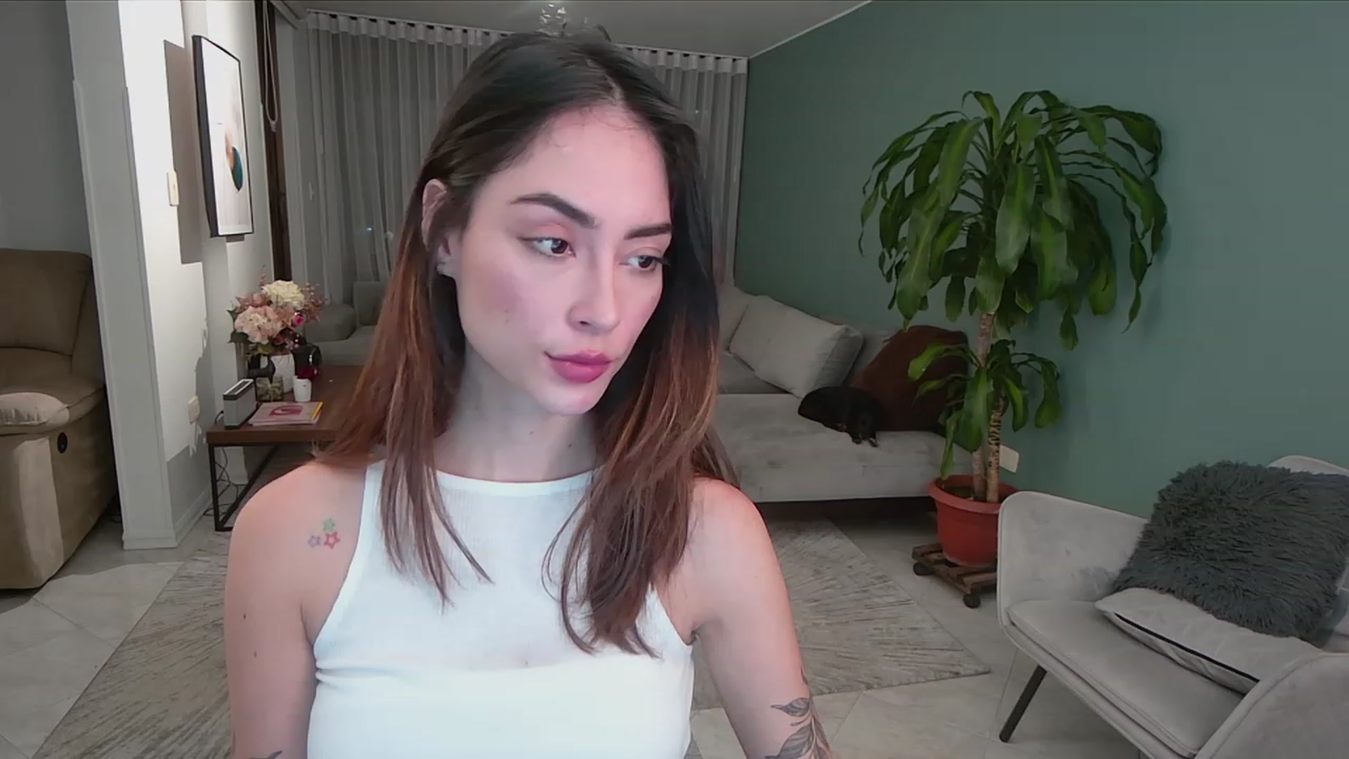 Gallery image thumbnail from YourFavGirl_'s myfreecams stream on, 08/21/2023, 04:10 image 18 of 20