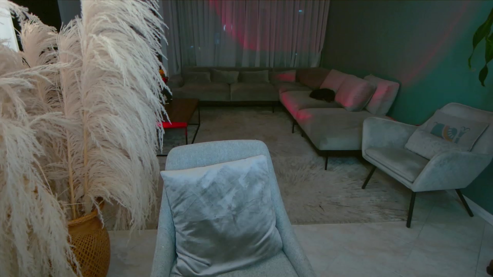 Gallery image thumbnail from YourFavGirl_'s myfreecams stream on, 10/04/2023, 03:44 image 10 of 20