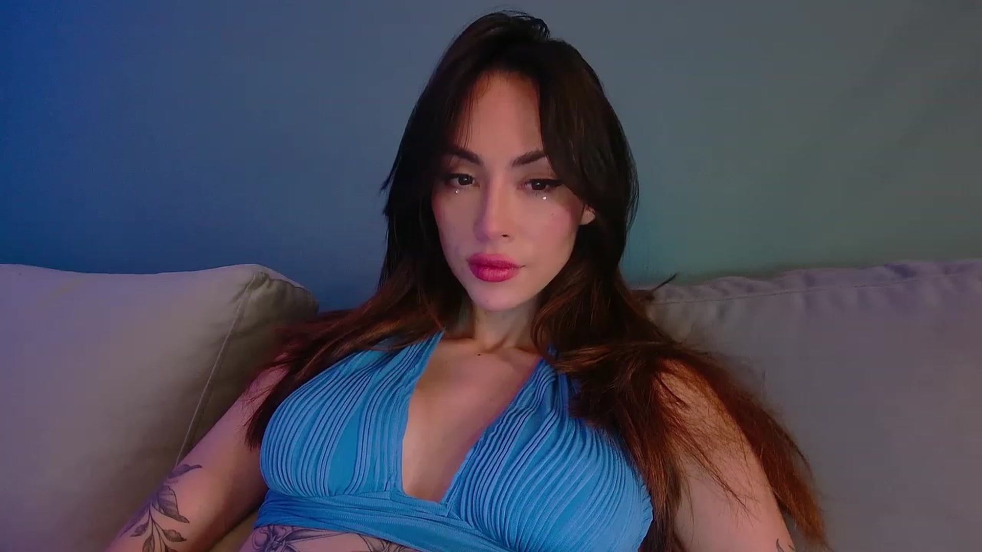 Gallery image thumbnail from YourFavGirl_'s myfreecams stream on, 12/21/2023, 04:52 image 5 of 20