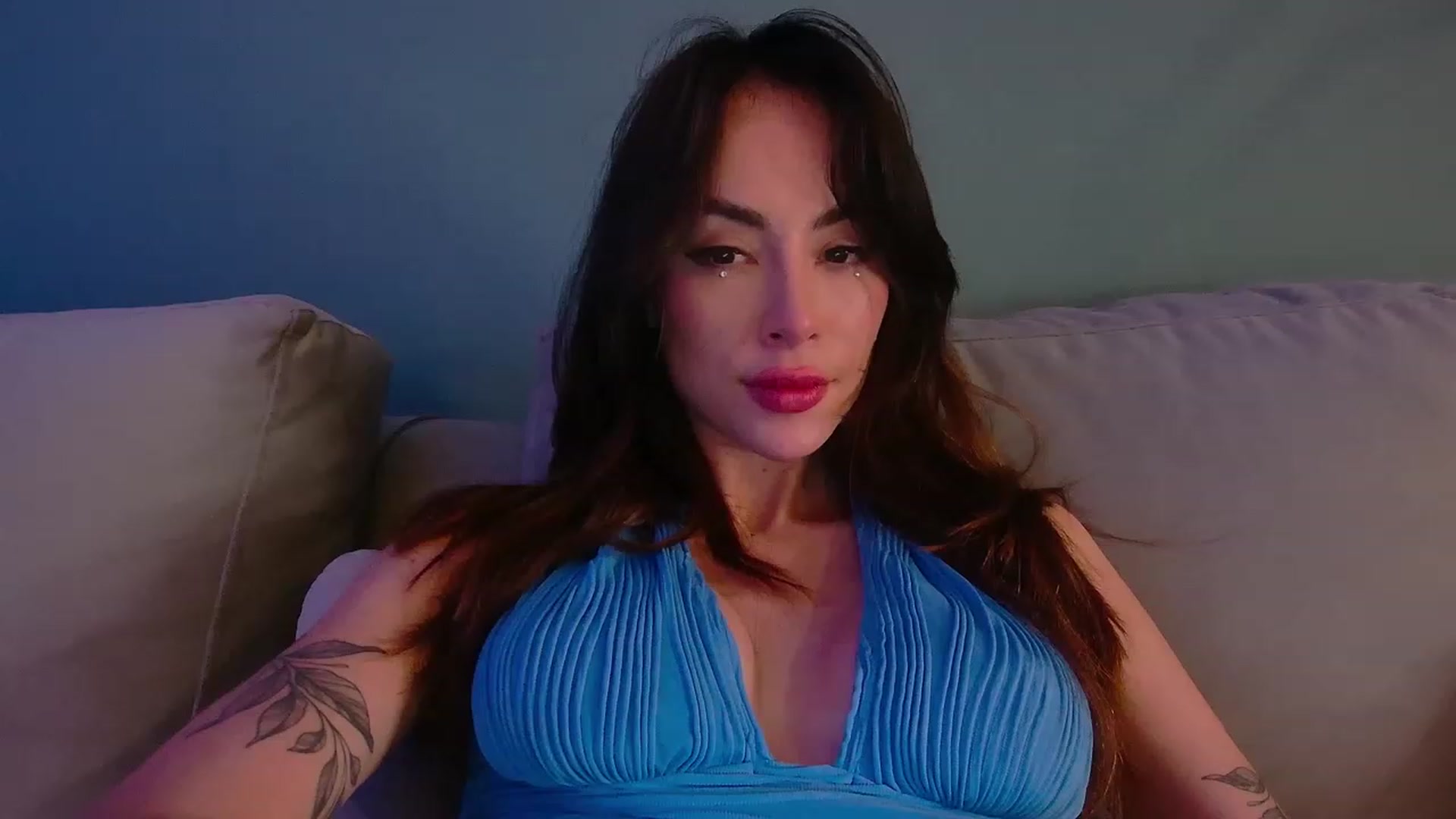 Gallery image thumbnail from YourFavGirl_'s myfreecams stream on, 12/21/2023, 04:52 image 18 of 20