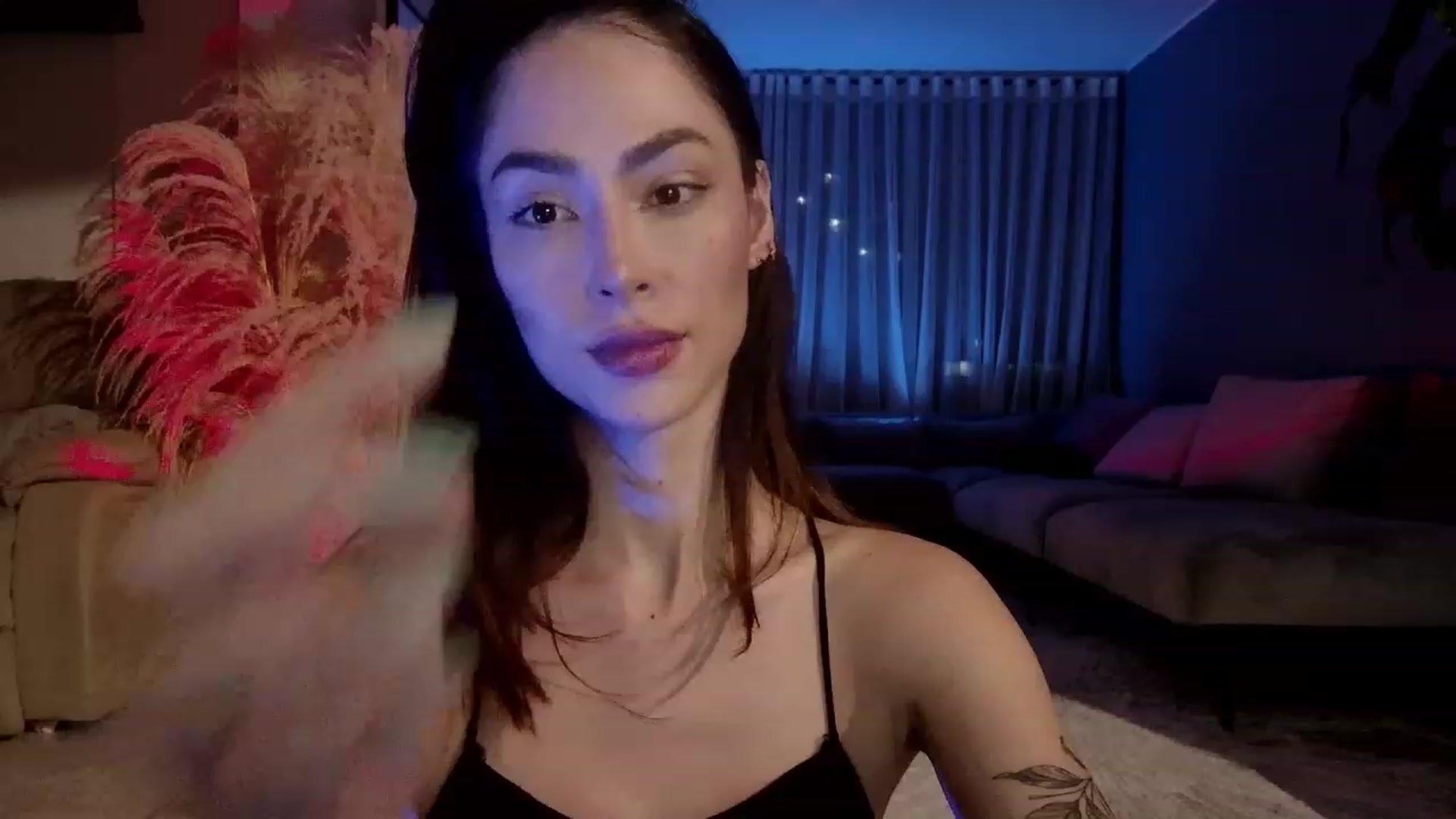 Gallery image thumbnail from YourFavGirl_'s myfreecams stream on, 01/13/2024, 04:12 image 8 of 20