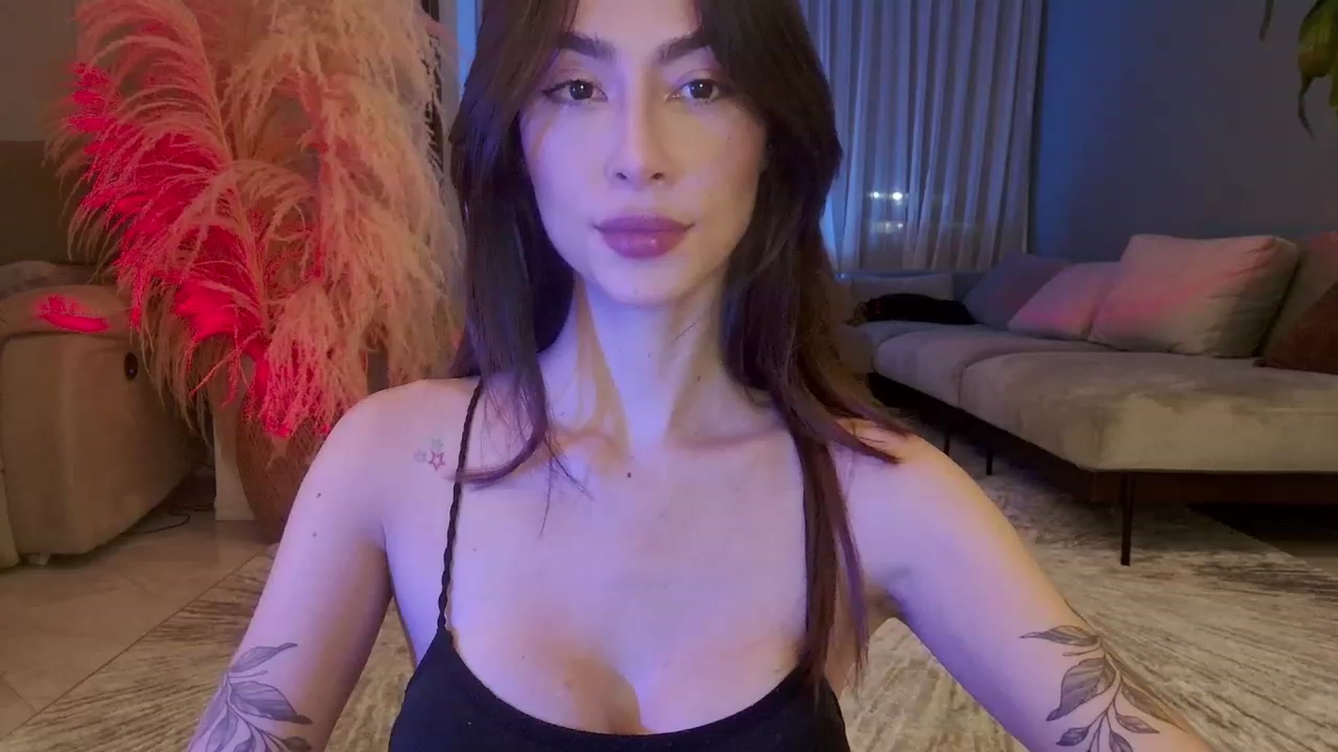 Gallery image thumbnail from YourFavGirl_'s myfreecams stream on, 01/13/2024, 04:12 image 15 of 20