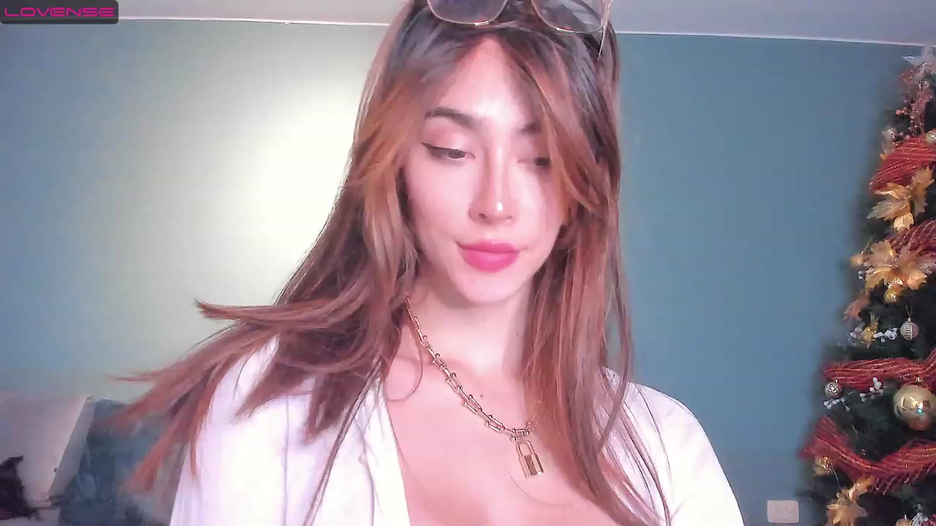 Gallery image thumbnail from YourFavPeach's myfreecams stream on, 11/25/2022, 04:10 image 18 of 20