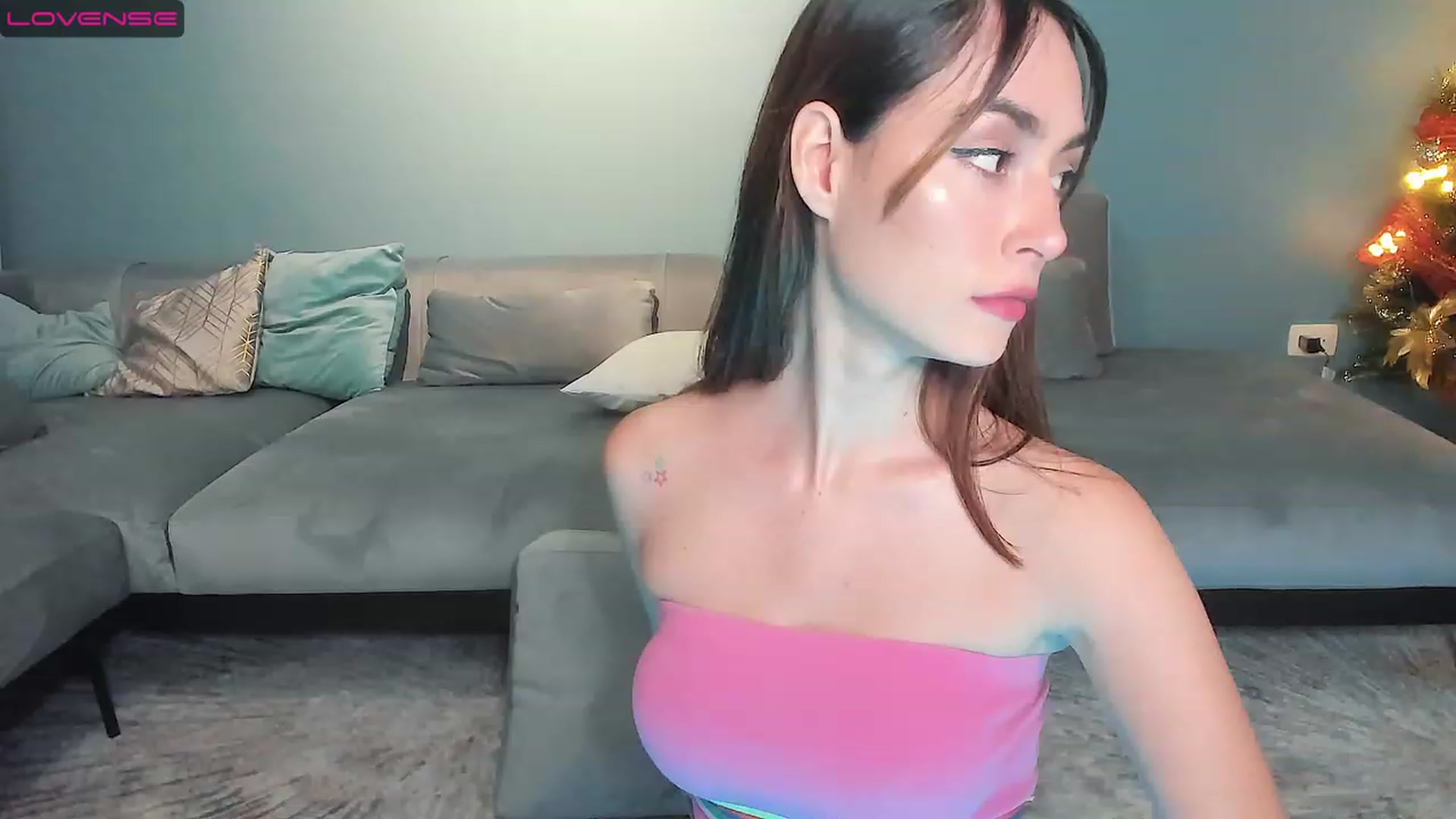 Gallery image thumbnail from YourFavPeach's myfreecams stream on, 12/01/2022, 03:17 image 5 of 20