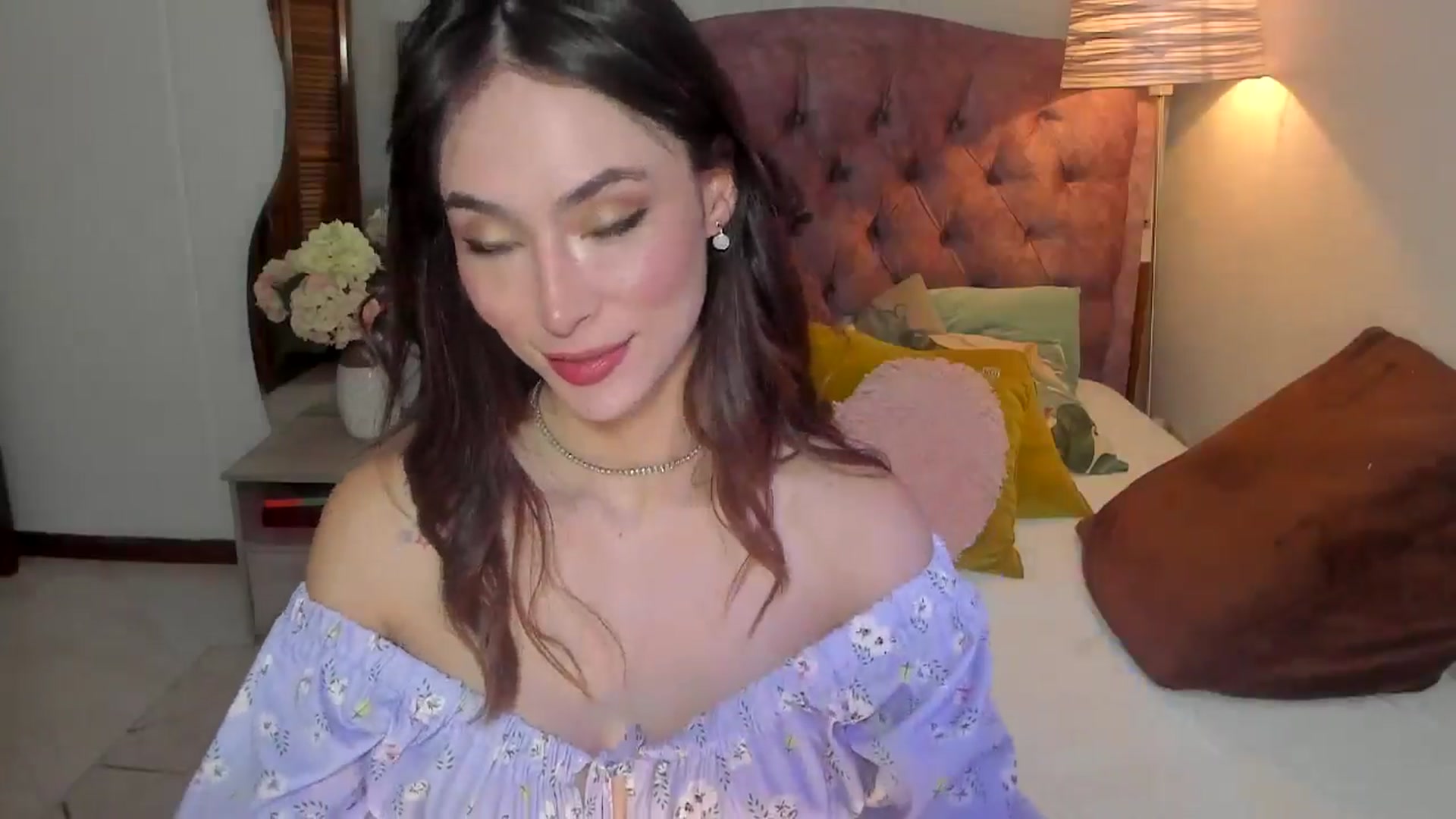 Gallery image thumbnail from YourFavWifey_'s myfreecams stream on, 06/11/2024, 05:44 image 3 of 20