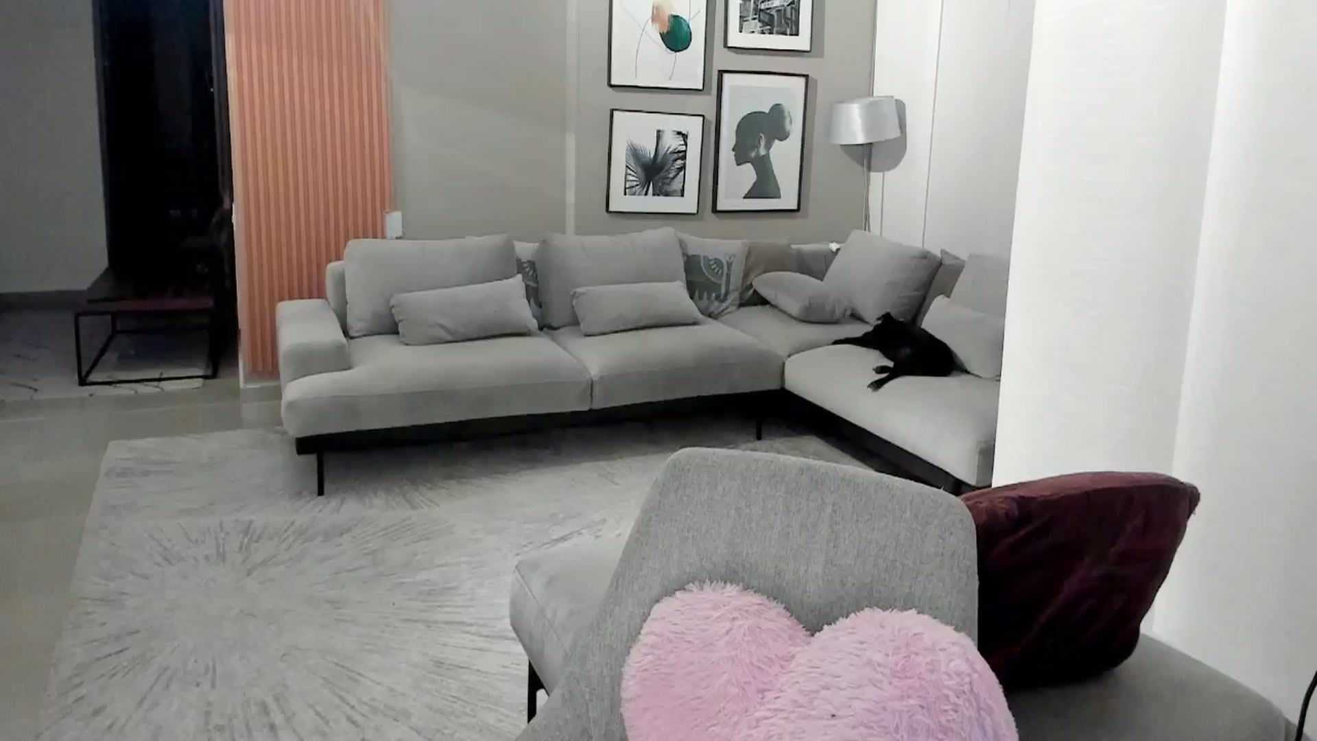 Gallery image thumbnail from YourFavWifey_'s myfreecams stream on, 01/28/2025, 04:24 image 5 of 20