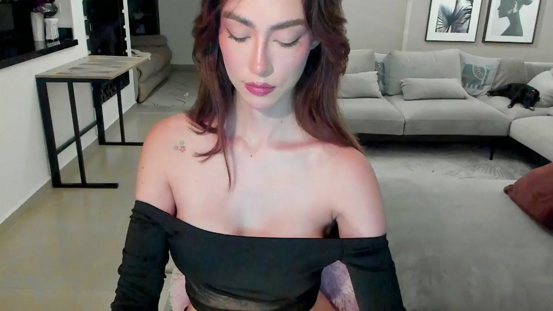 Gallery image thumbnail from YourFavWifey_'s myfreecams stream on, 01/30/2025, 03:19 image 16 of 20