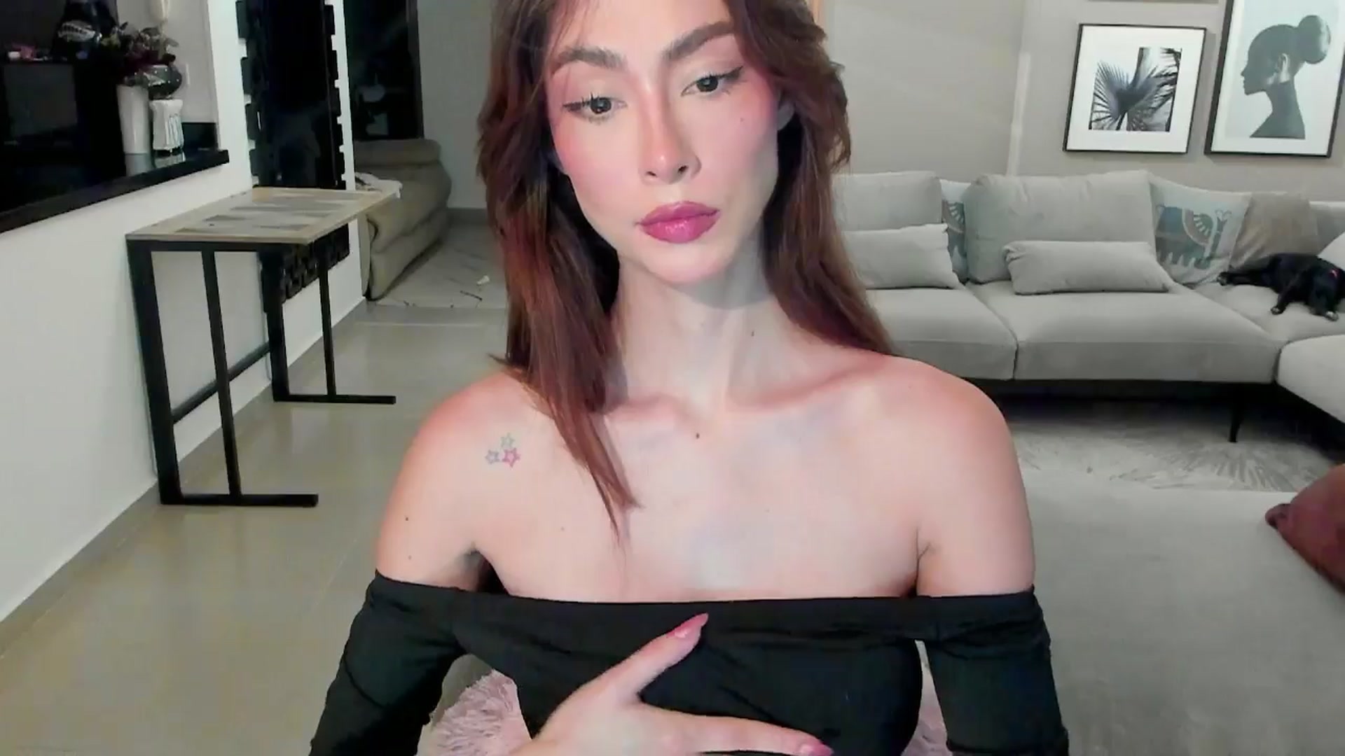 Gallery image thumbnail from YourFavWifey_'s myfreecams stream on, 01/30/2025, 03:19 image 19 of 20