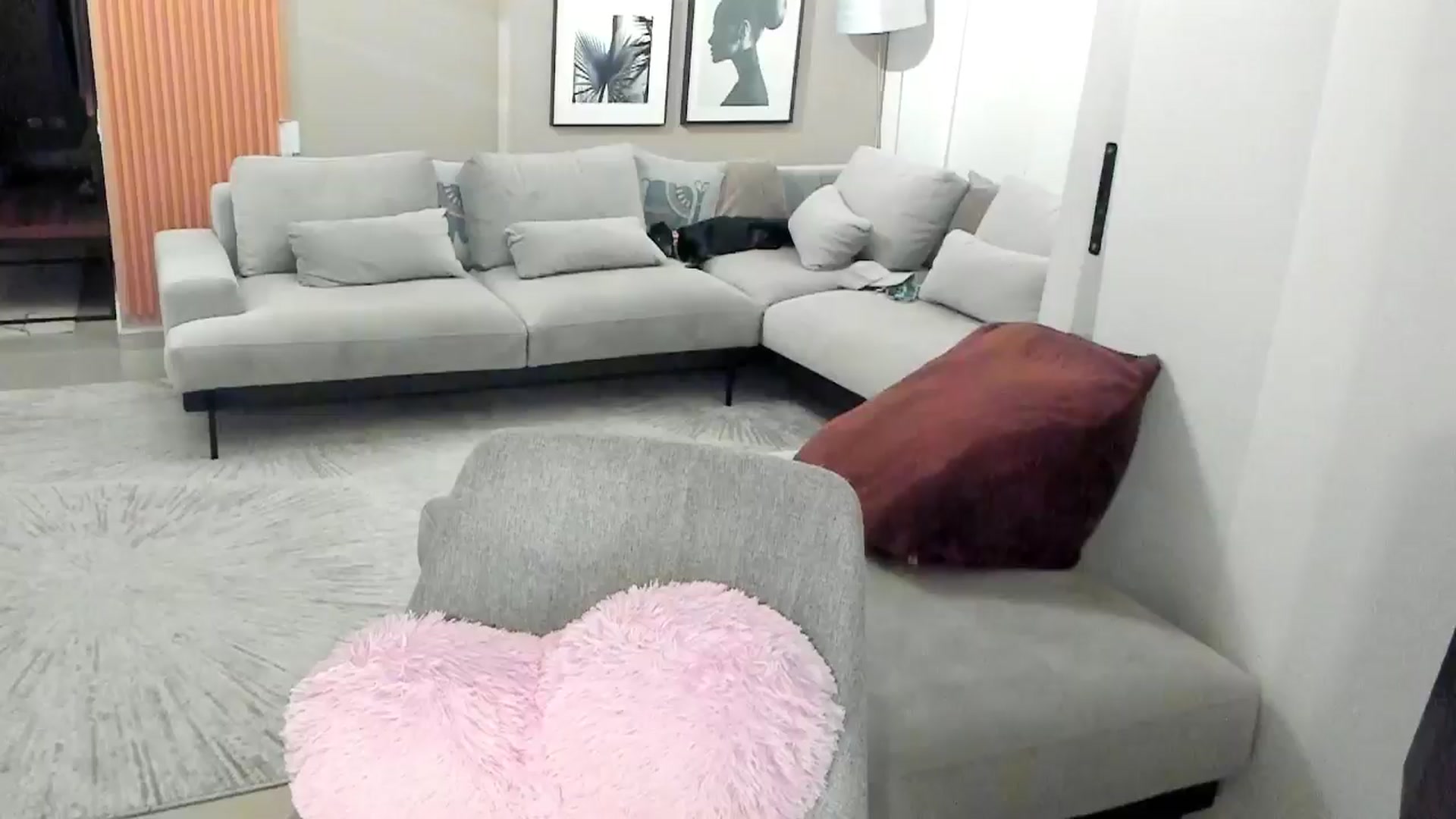 Gallery image thumbnail from YourFavWifey_'s myfreecams stream on, 01/30/2025, 07:04 image 5 of 20