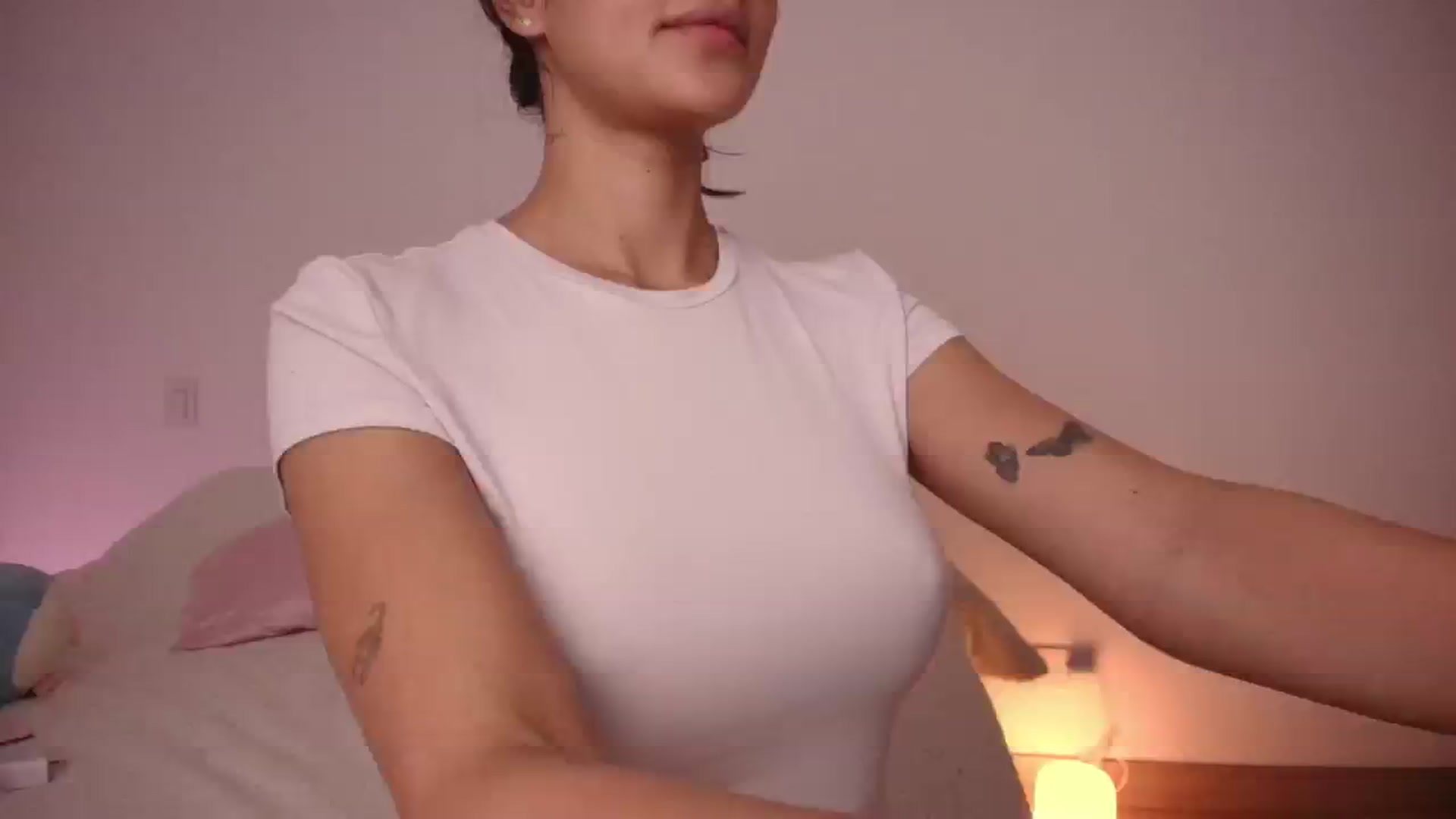 Gallery image thumbnail from YourFavorita's myfreecams stream on, 04/23/2026, 24:02 image 17 of 20