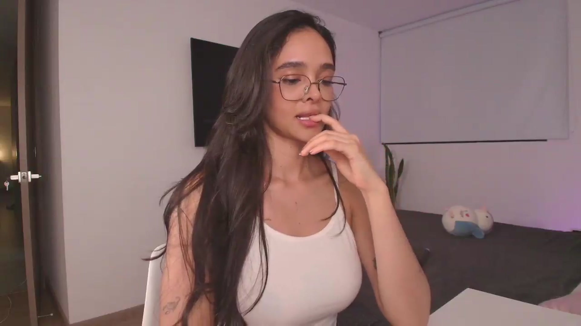 Gallery image thumbnail from YourFavorita's myfreecams stream on, 07/15/2026, 24:00 image 8 of 20