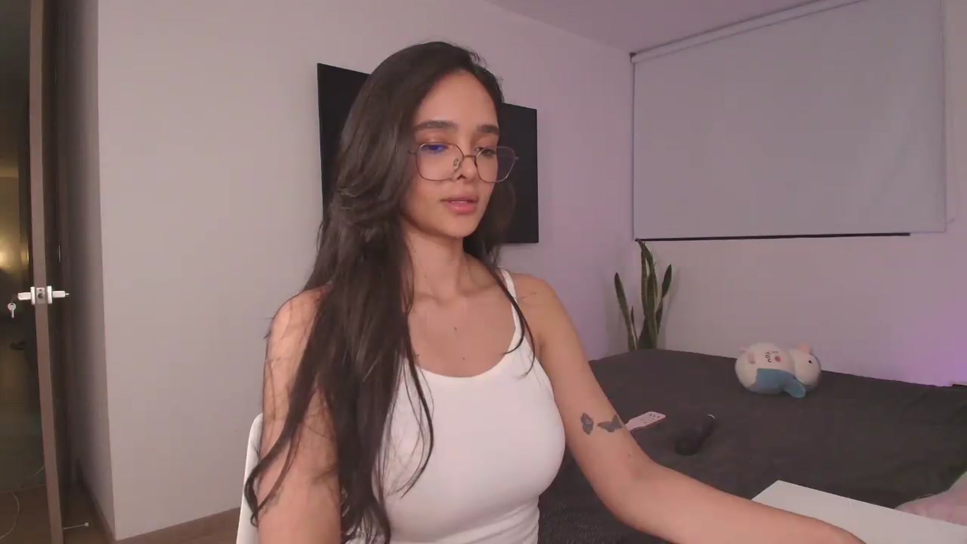 Gallery image thumbnail from YourFavorita's myfreecams stream on, 07/15/2026, 24:00 image 9 of 20