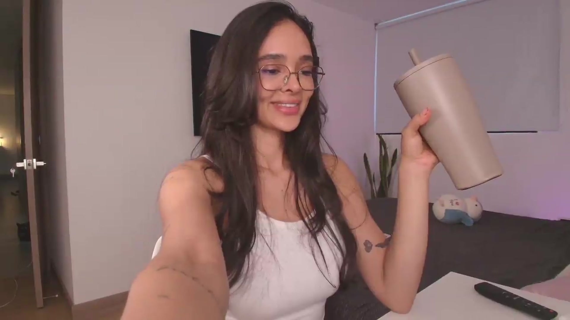 Gallery image thumbnail from YourFavorita's myfreecams stream on, 07/15/2026, 24:00 image 2 of 20