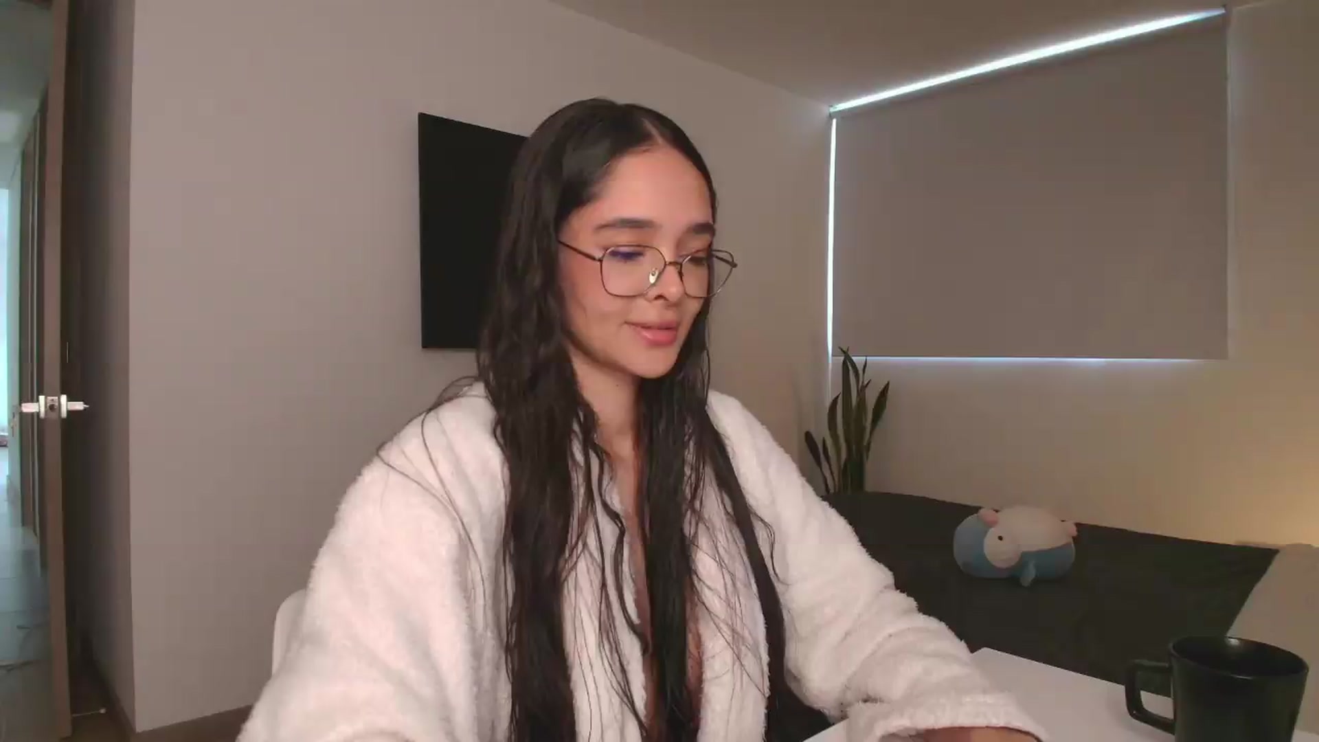 Gallery image thumbnail from YourFavorita's myfreecams stream on, 07/28/2026, 15:47 image 19 of 20