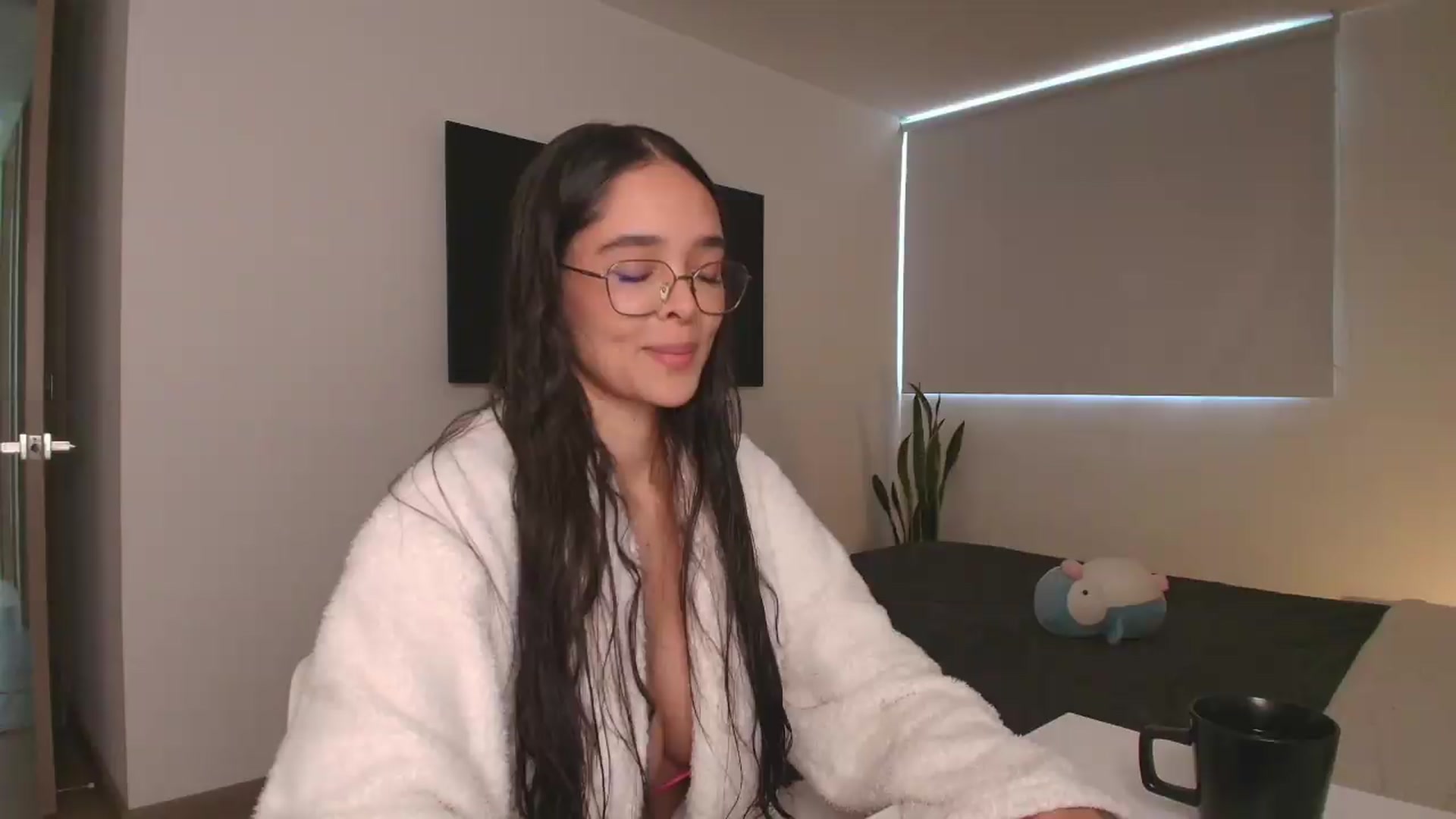 Gallery image thumbnail from YourFavorita's myfreecams stream on, 07/28/2026, 15:47 image 12 of 20