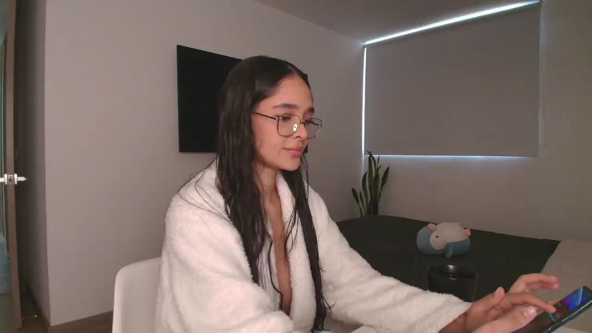 Gallery image thumbnail from YourFavorita's myfreecams stream on, 07/28/2026, 15:47 image 3 of 20