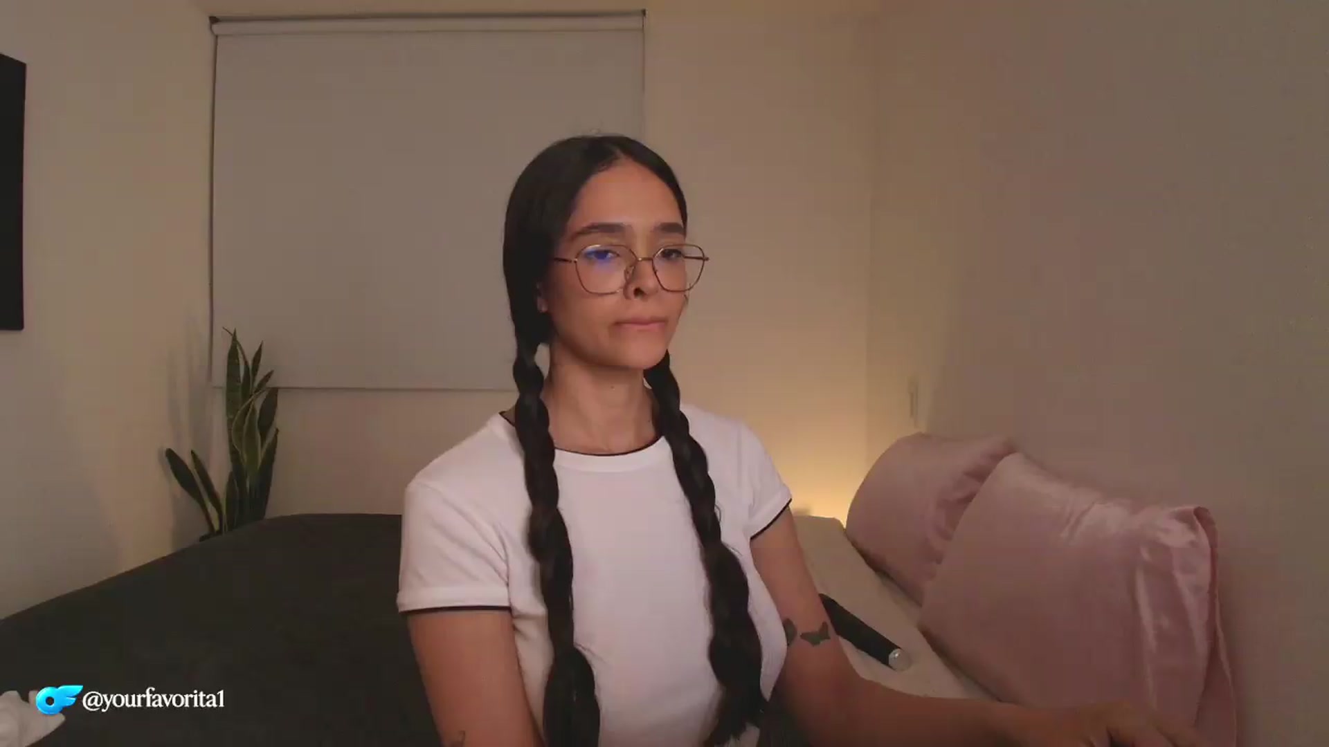 Gallery image thumbnail from YourFavorita's myfreecams stream on, 07/30/2026, 24:21 image 16 of 20