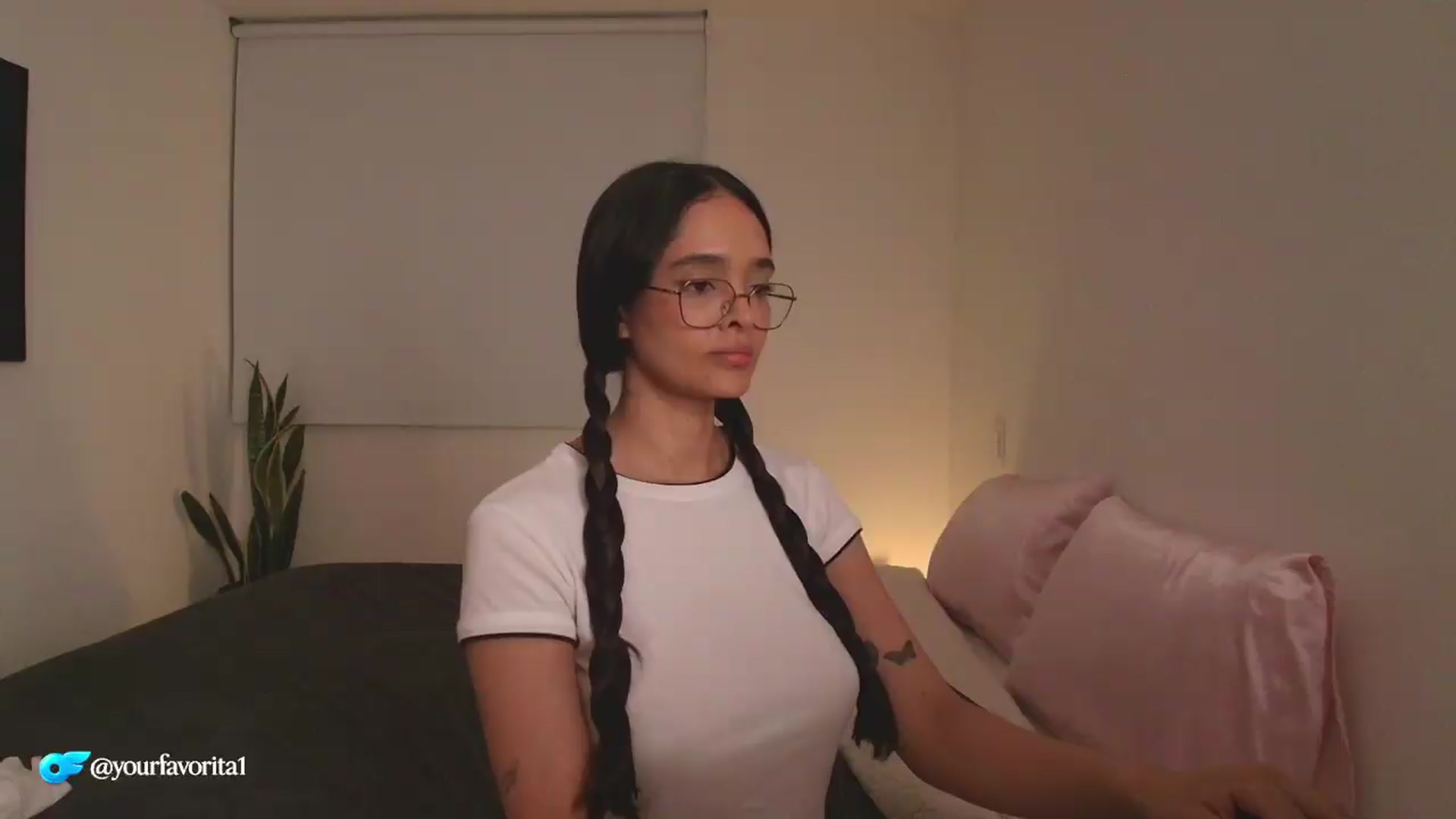 Gallery image thumbnail from YourFavorita's myfreecams stream on, 07/30/2026, 24:21 image 11 of 20