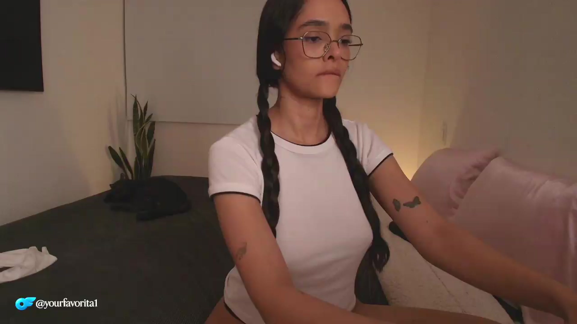 Gallery image thumbnail from YourFavorita's myfreecams stream on, 07/30/2026, 02:12 image 6 of 20