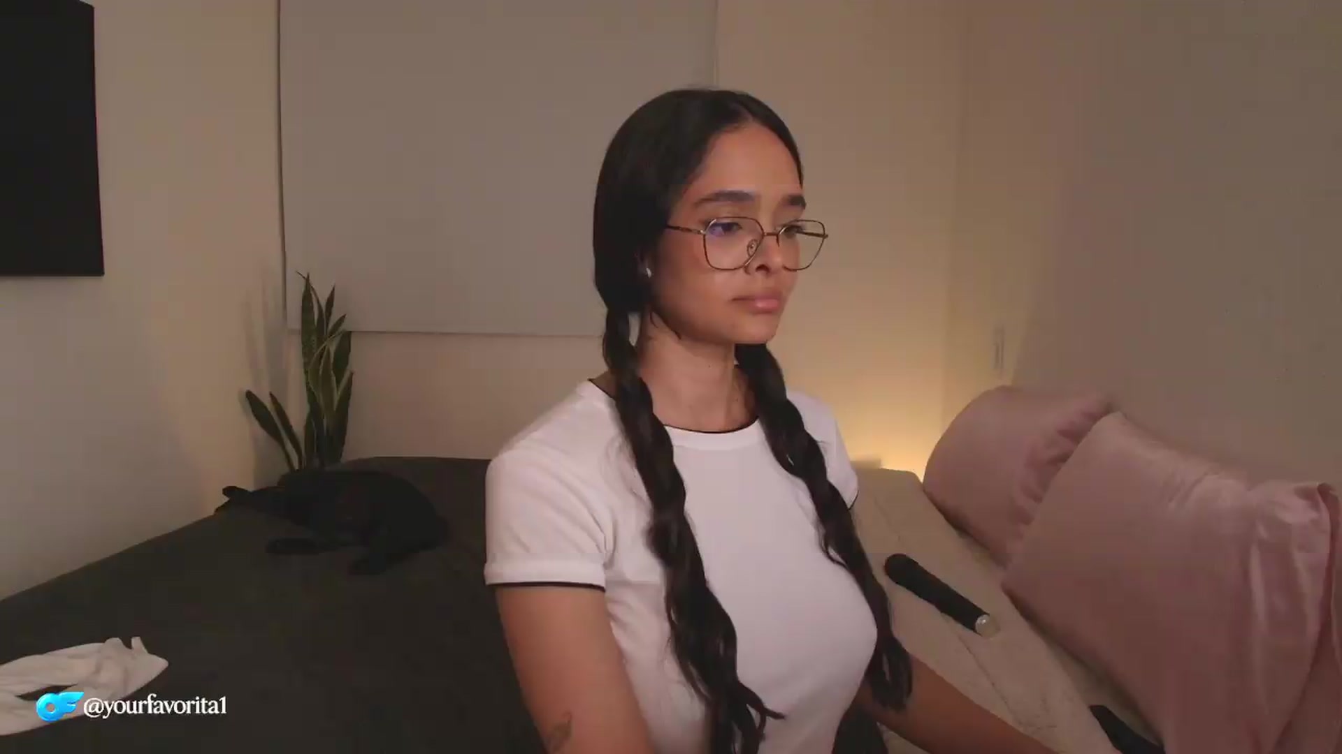 Gallery image thumbnail from YourFavorita's myfreecams stream on, 07/30/2026, 02:12 image 11 of 20