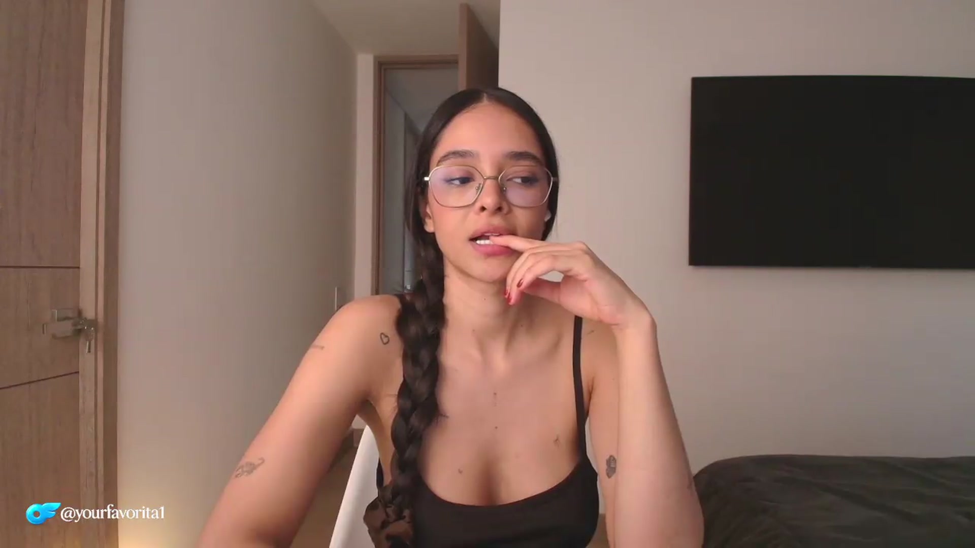 Gallery image thumbnail from YourFavorita's myfreecams stream on, 08/04/2026, 15:09 image 14 of 20