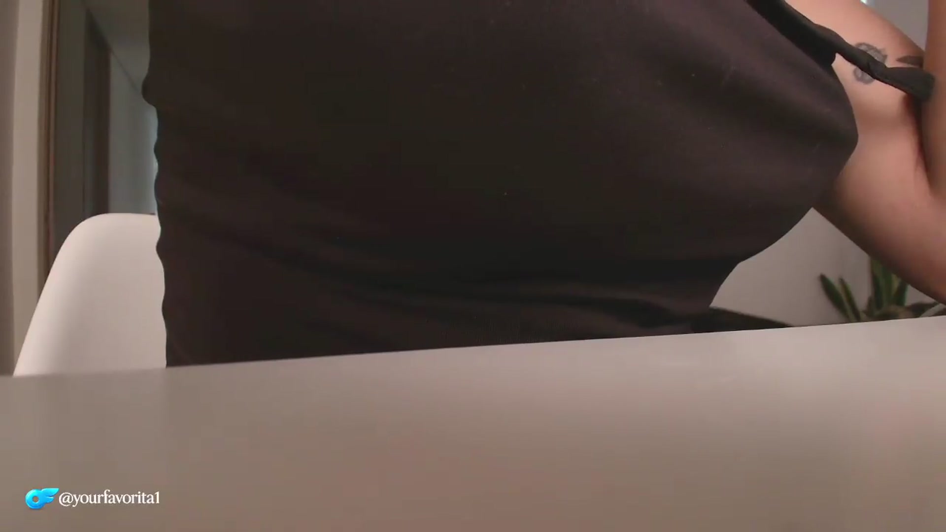 Gallery image thumbnail from YourFavorita's myfreecams stream on, 08/04/2026, 22:50 image 12 of 20