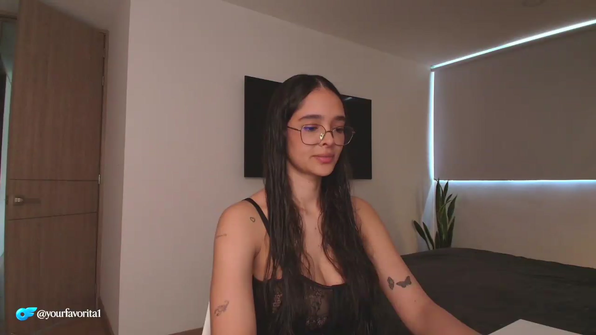 Gallery image thumbnail from YourFavorita's myfreecams stream on, 08/07/2026, 14:42 image 9 of 20