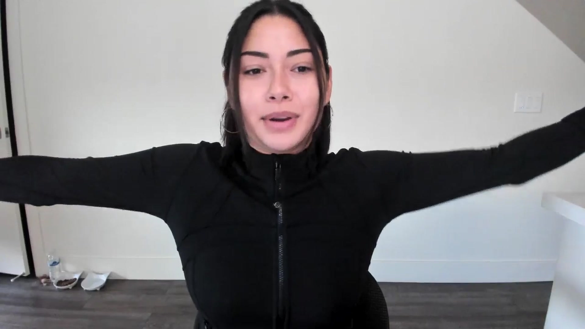Gallery image thumbnail from YourGoddessLu's myfreecams stream on, 07/02/2025, 02:38 image 5 of 20