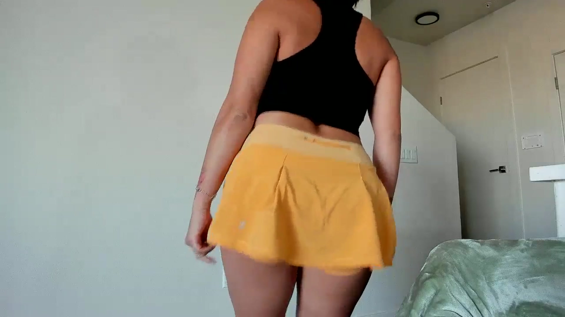 Gallery image thumbnail from YourGoddessLu's myfreecams stream on, 07/04/2025, 03:32 image 5 of 20