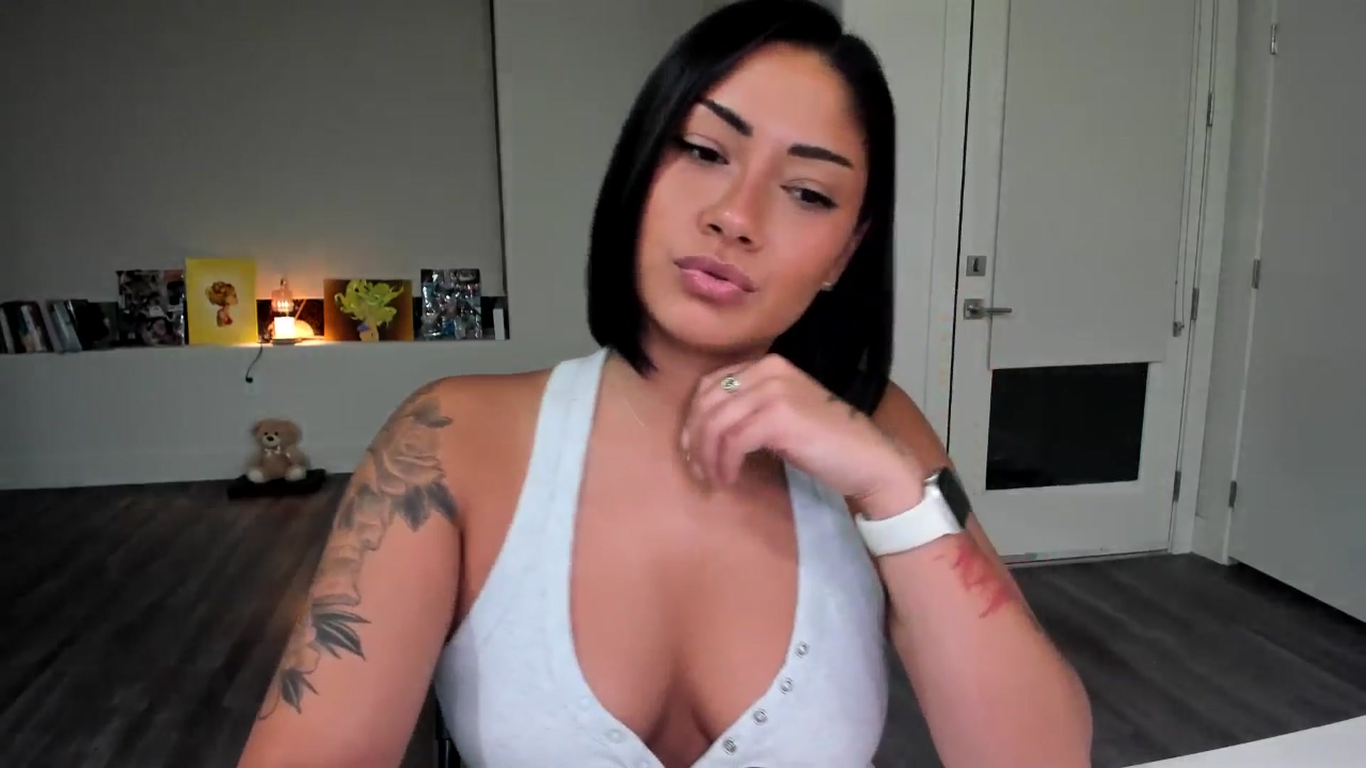 Gallery image thumbnail from YourGoddessLu's myfreecams stream on, 07/08/2025, 07:33 image 2 of 20