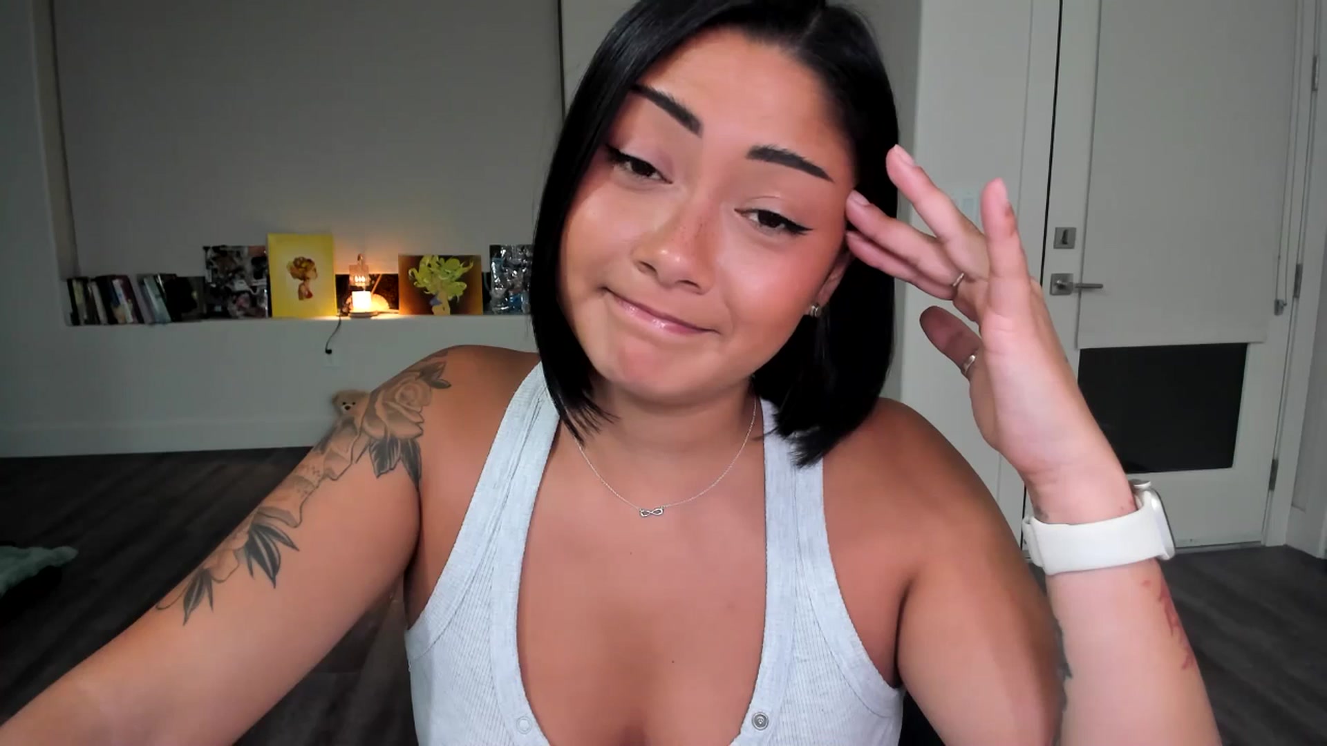 Gallery image thumbnail from YourGoddessLu's myfreecams stream on, 07/08/2025, 07:33 image 6 of 20