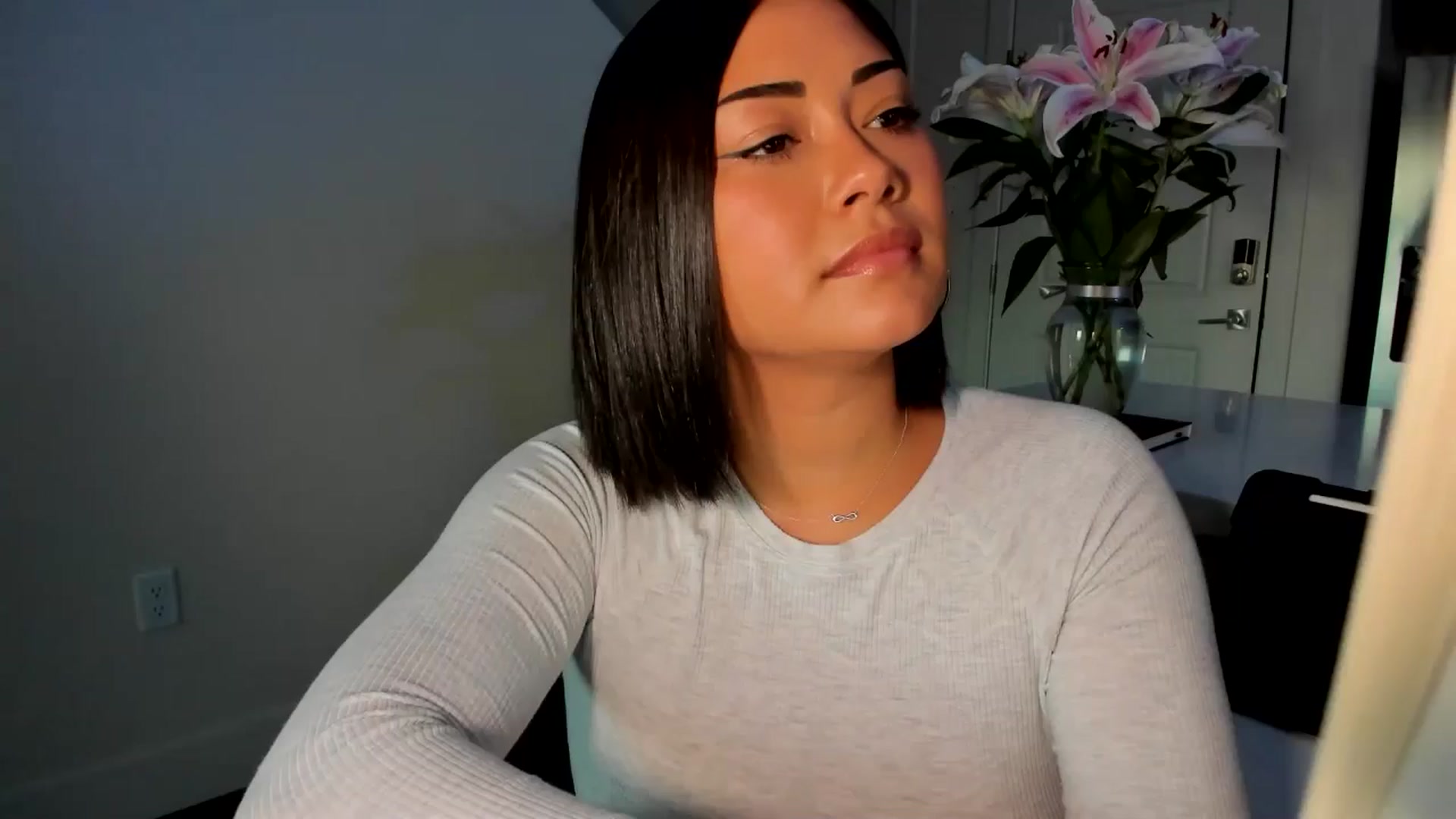 Gallery image thumbnail from YourGoddessLu's myfreecams stream on, 07/21/2025, 04:45 image 1 of 20