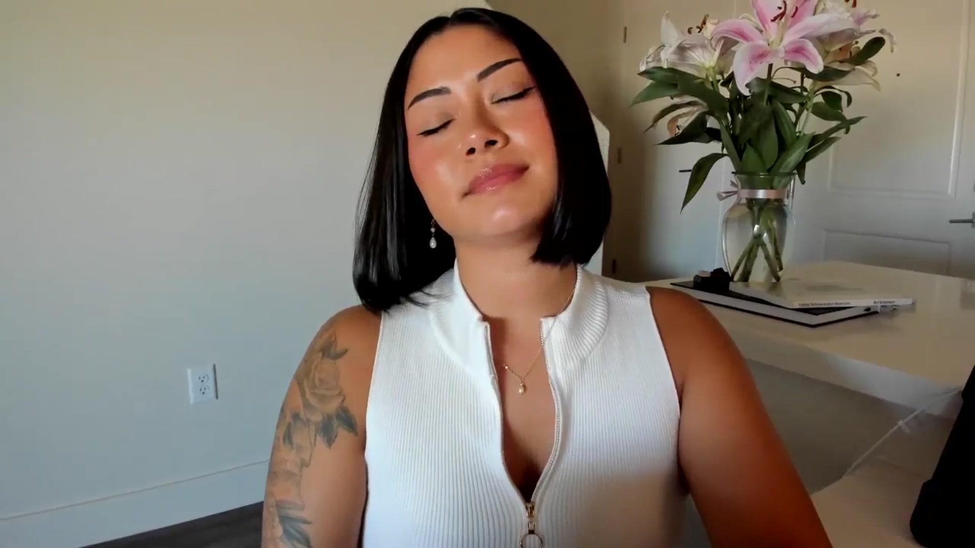 Gallery image thumbnail from YourGoddessLu's myfreecams stream on, 07/22/2025, 24:06 image 15 of 20