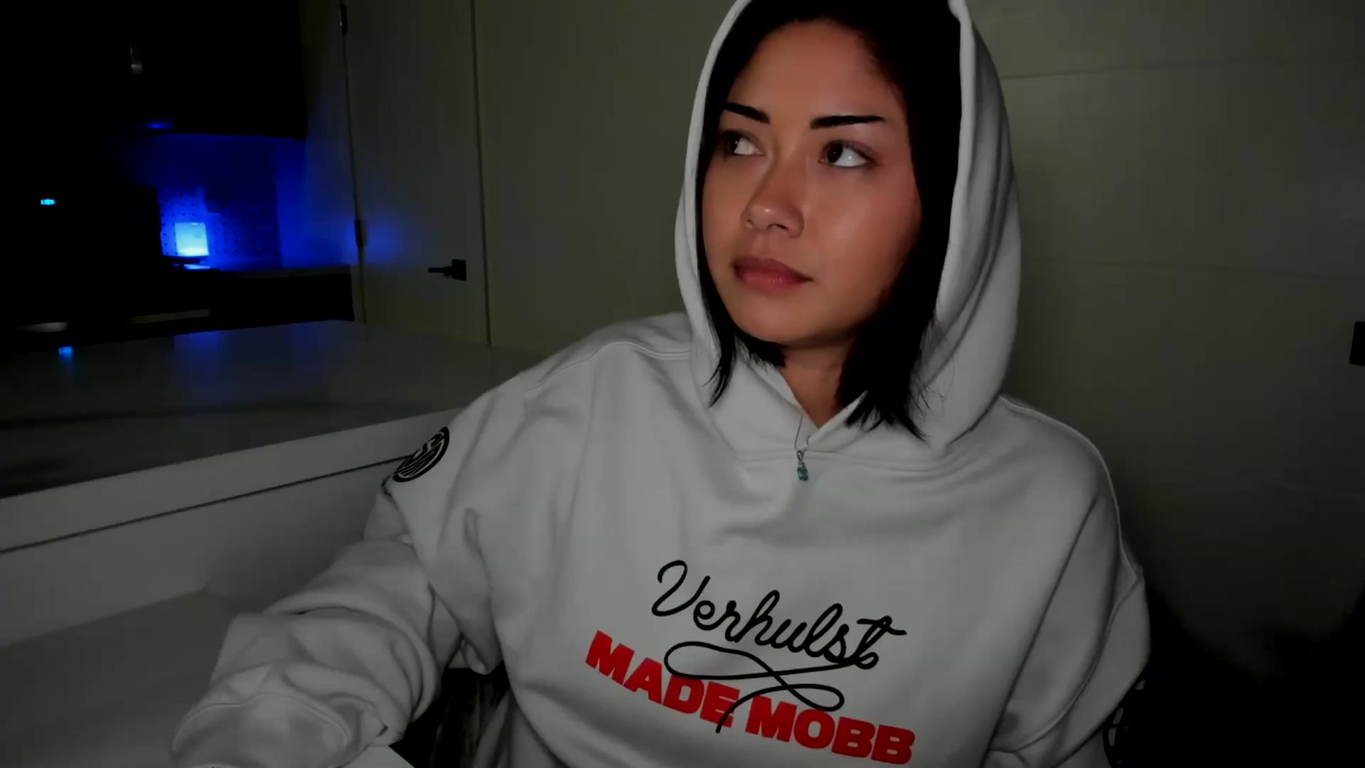Gallery image thumbnail from YourGoddessLu's myfreecams stream on, 08/16/2025, 07:01 image 19 of 20